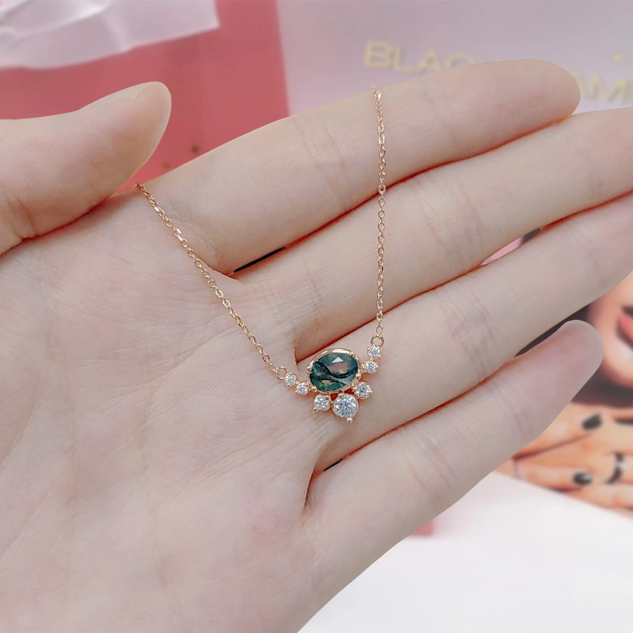 0.79 ctw Oval Cut Natural Moss Agate Necklace