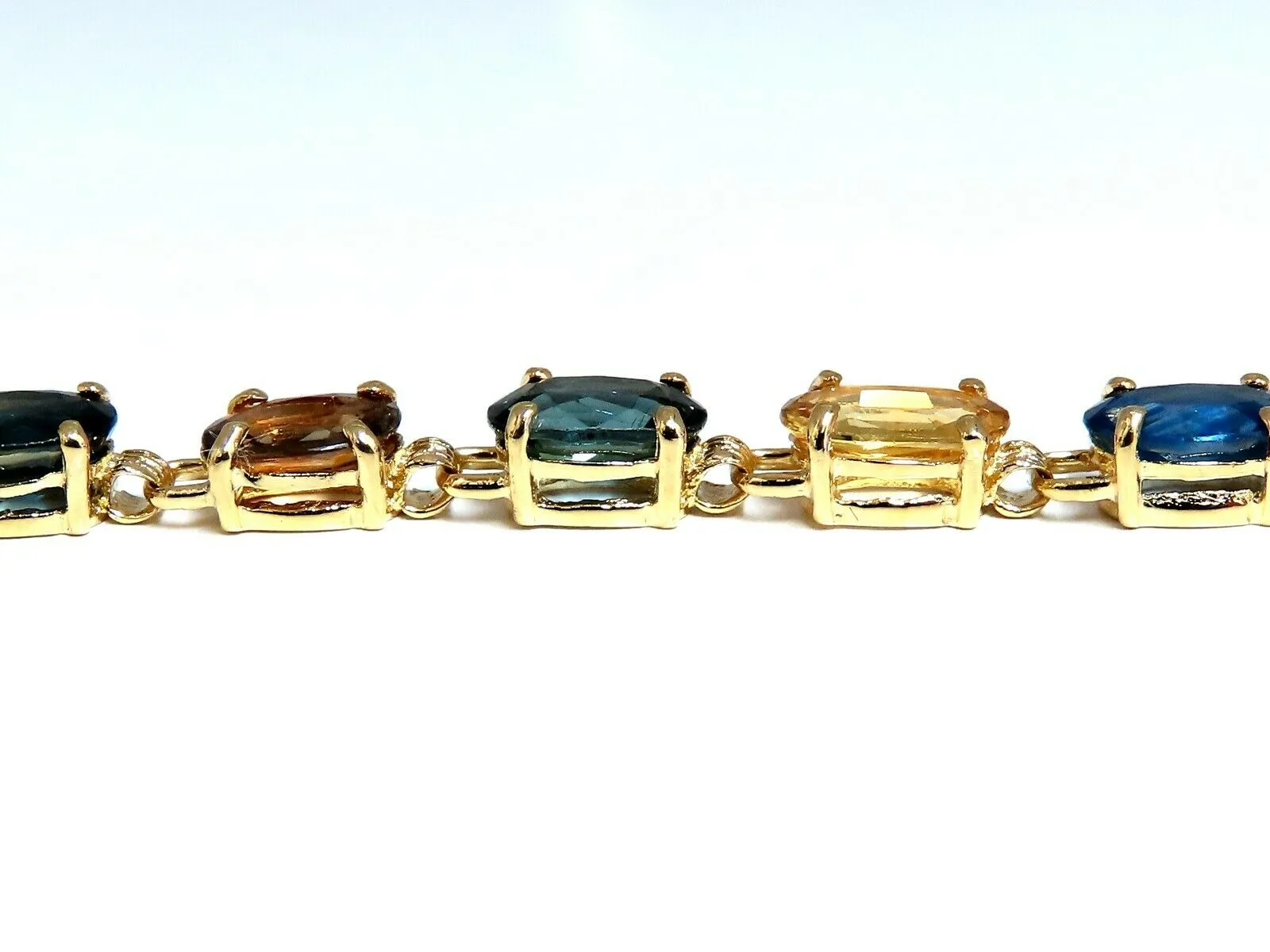 18.20Ct Natural MultiColor Sapphire Bracelet 14Kt