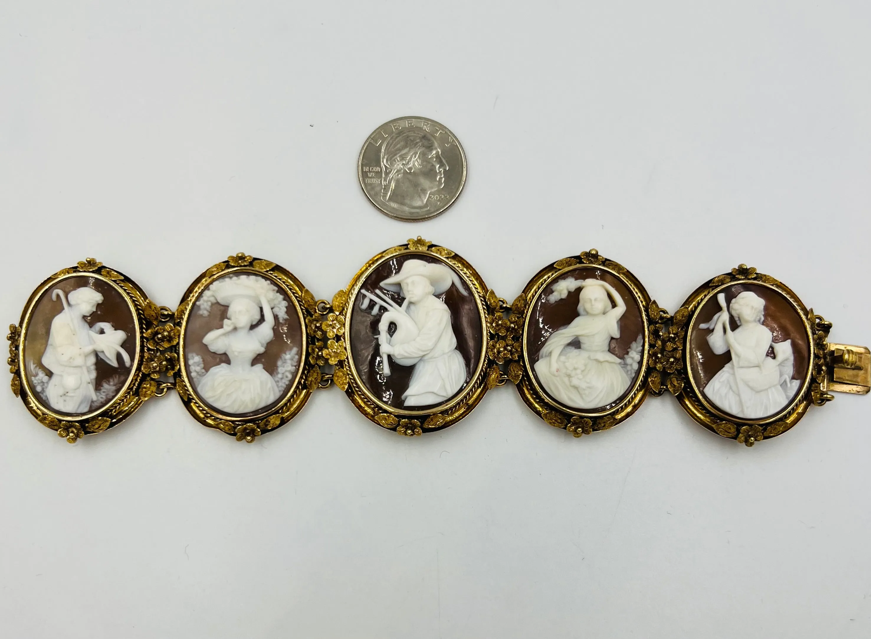 1890s Victorian Five Sardonyx Shell Cameo Gold Bracelet