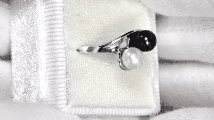 1970's White and Black Pearl Yin and Yang Bypass Ring in White Gold - 10K or 14K