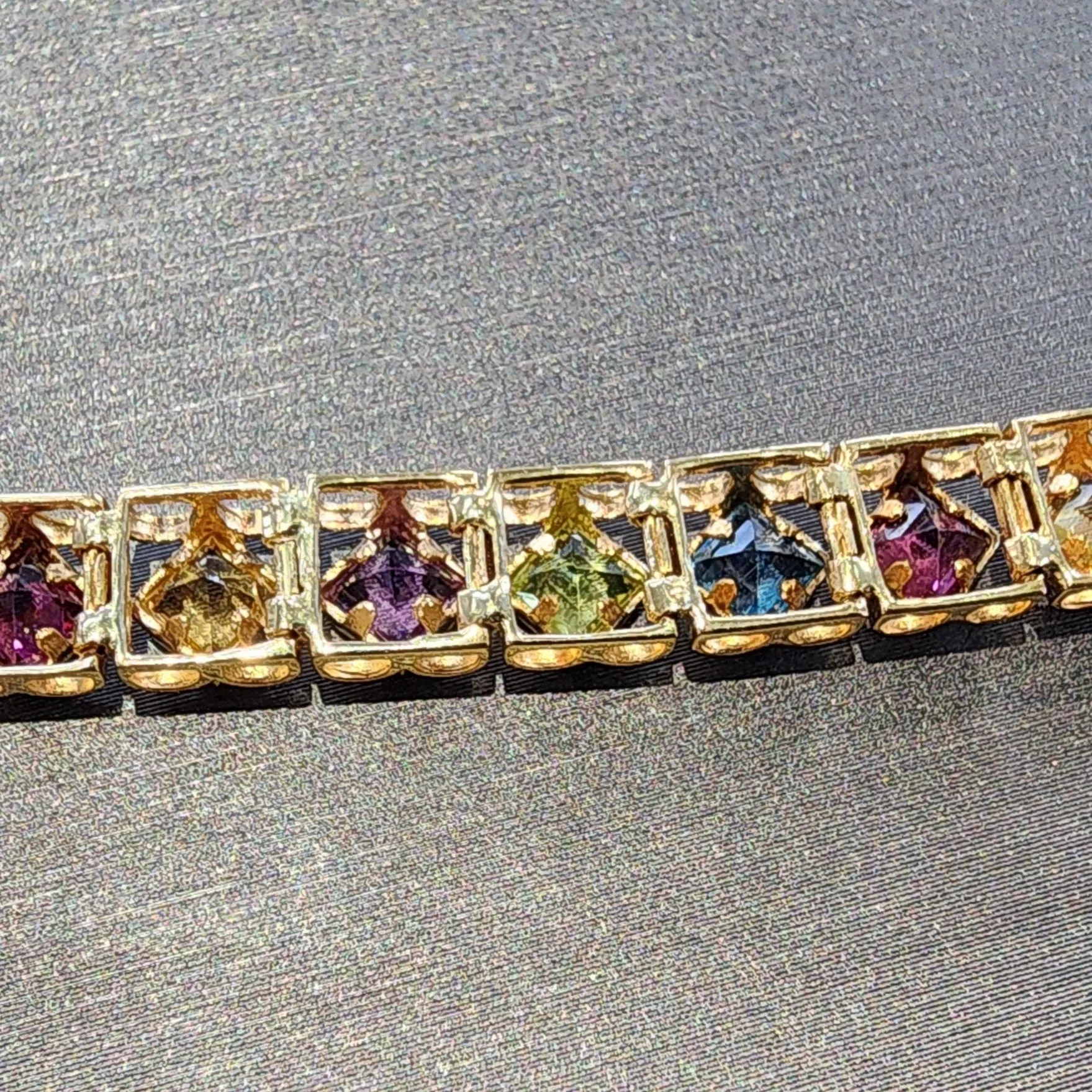 Ben Garelick Estate 14K Yellow Gold Multi-Gemstone Bracelet – A Vibrant Expression of Elegance