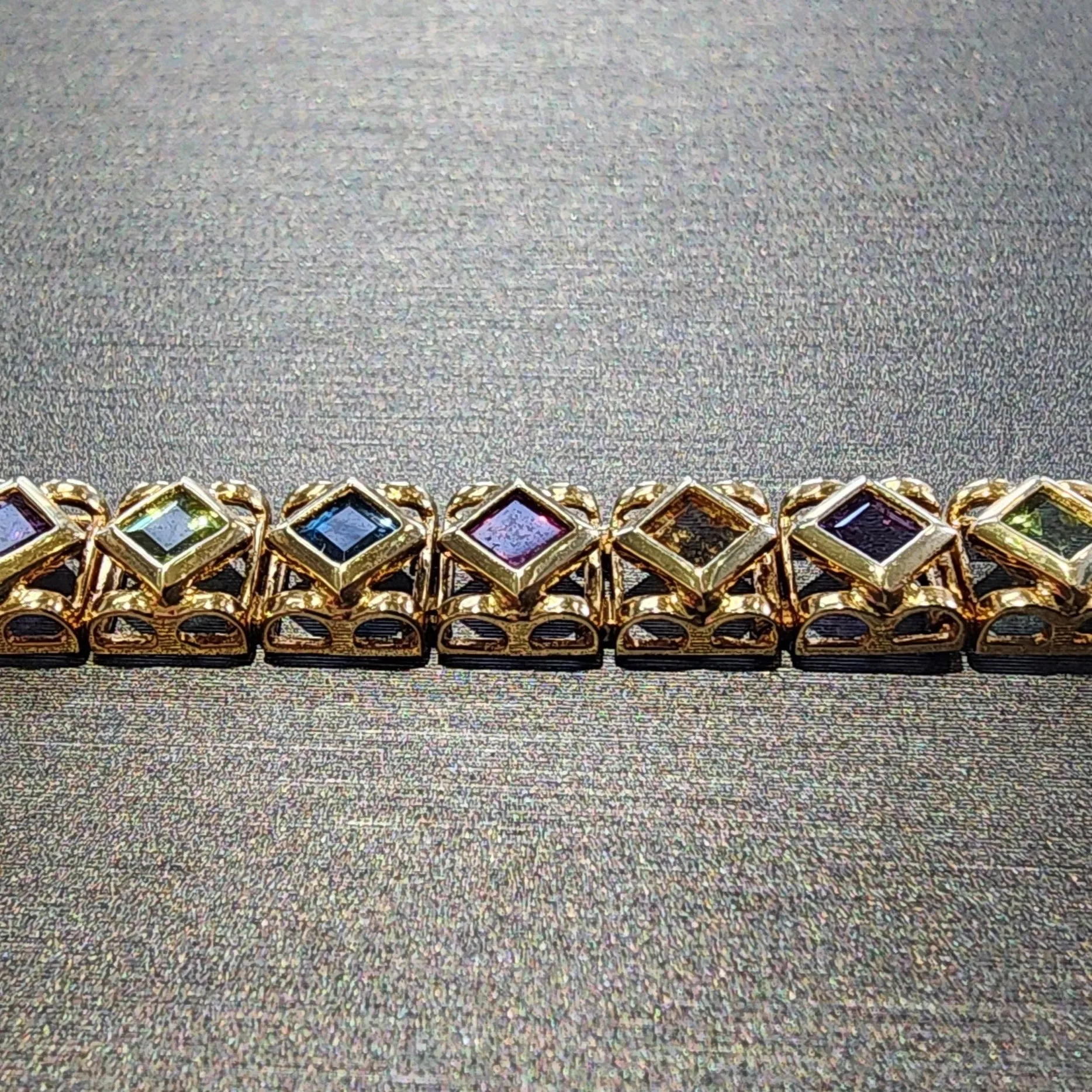 Ben Garelick Estate 14K Yellow Gold Multi-Gemstone Bracelet – A Vibrant Expression of Elegance