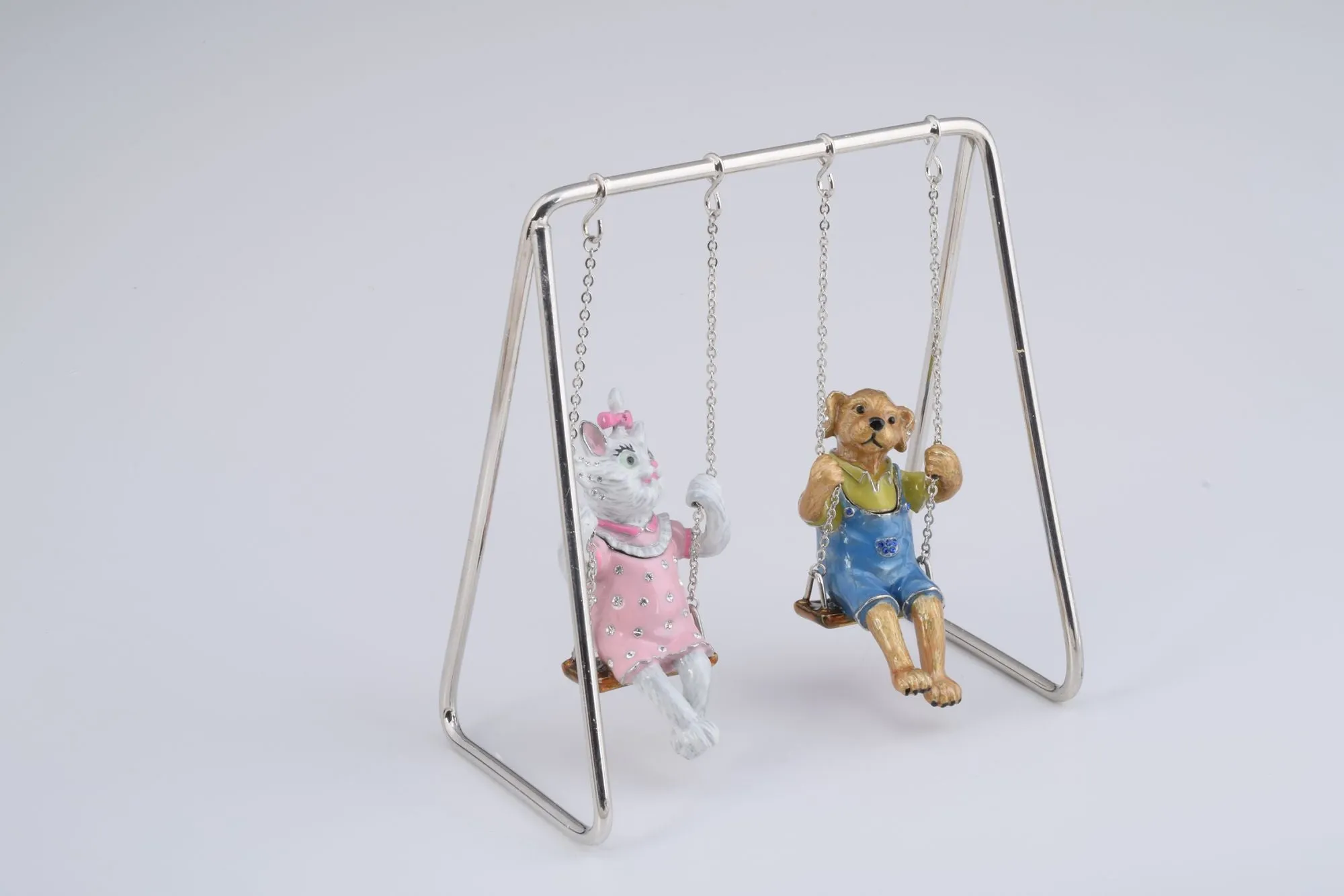 Cat & Dog Swinging
