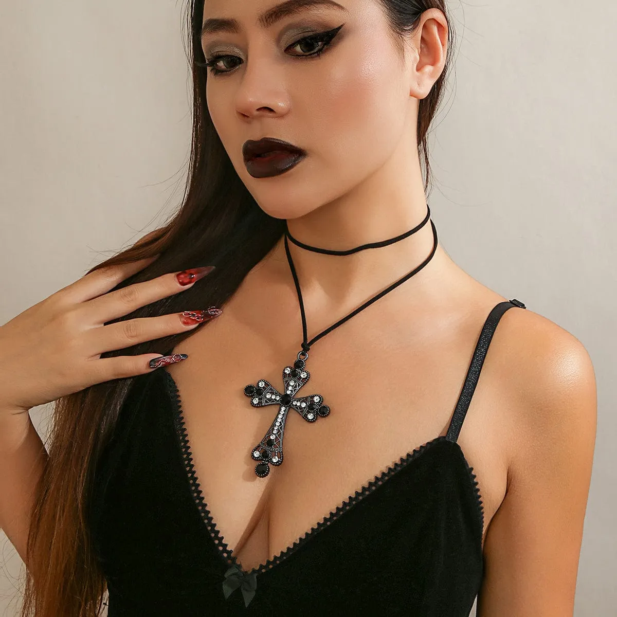 Chic Crystal Inlaid Hollowed-out Cross Pendant Velvet String Necklace