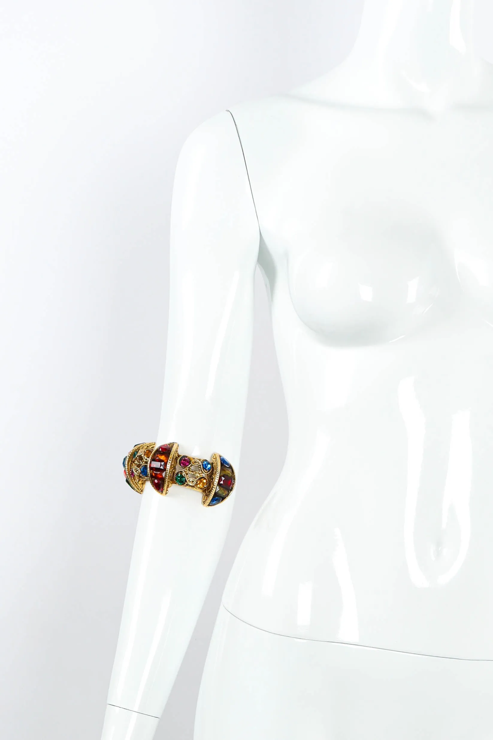 Chunky Jeweled Baroque Armband