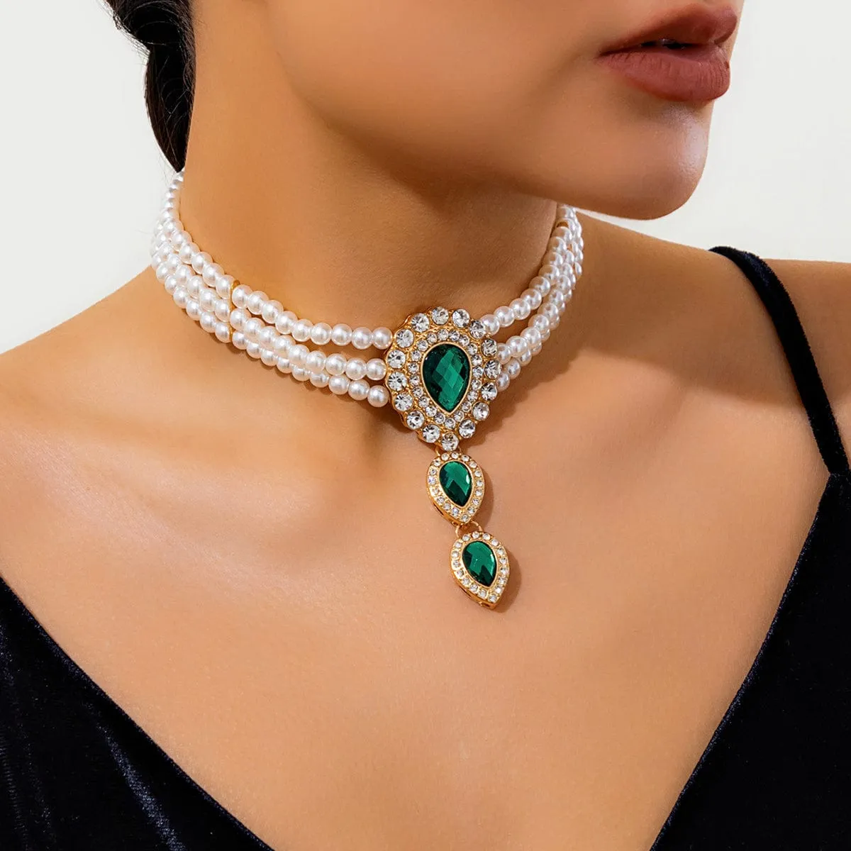 Classic Layered Emerald CZ Inlaid Waterdrop Pendant Pearl Chain Choker Necklace