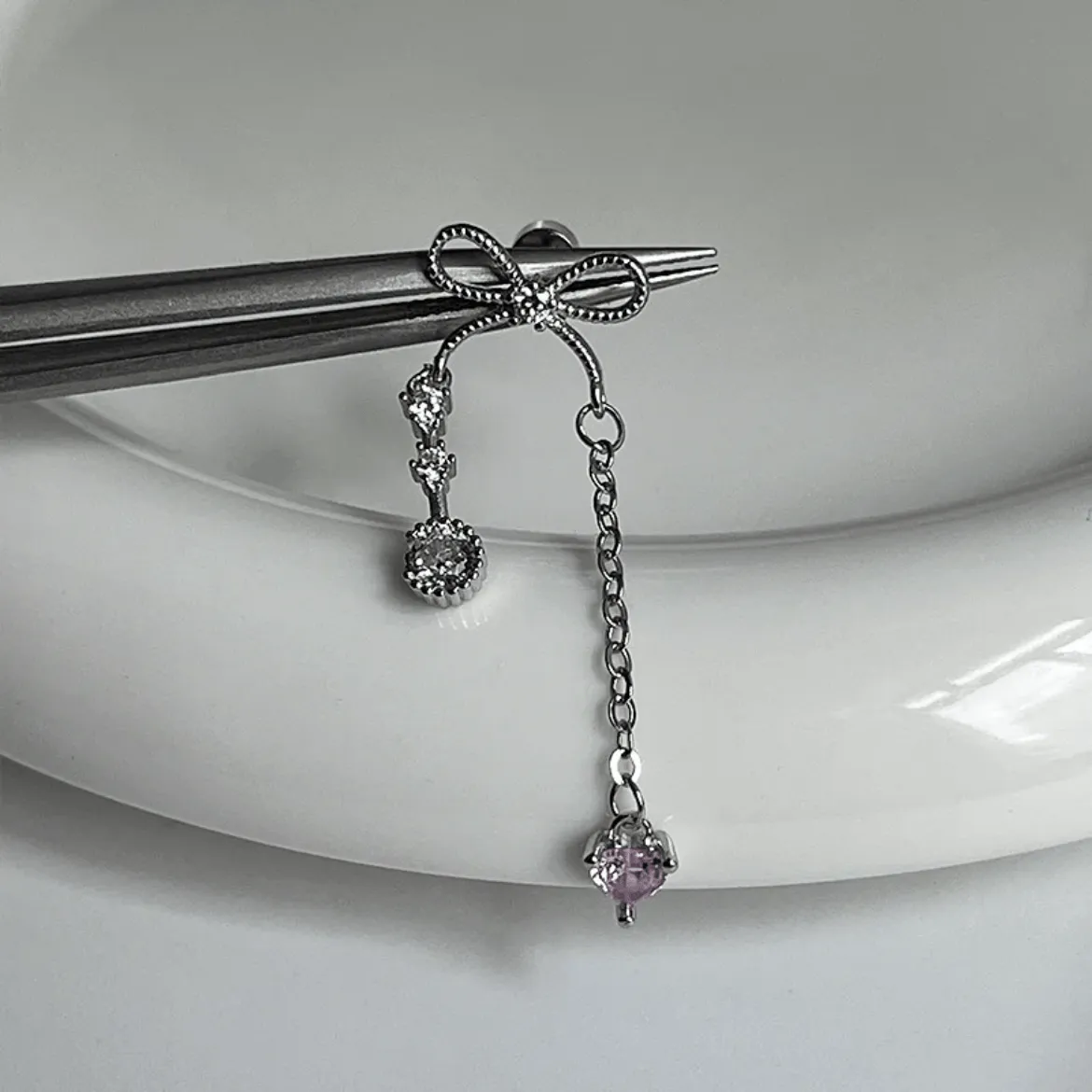 Dainty Bowknot Crystal Inlaid Heart Tassel Chain Earring