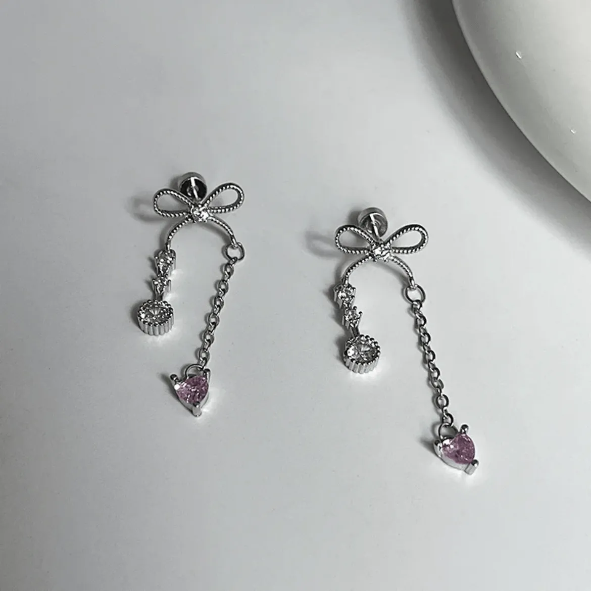 Dainty Bowknot Crystal Inlaid Heart Tassel Chain Earring
