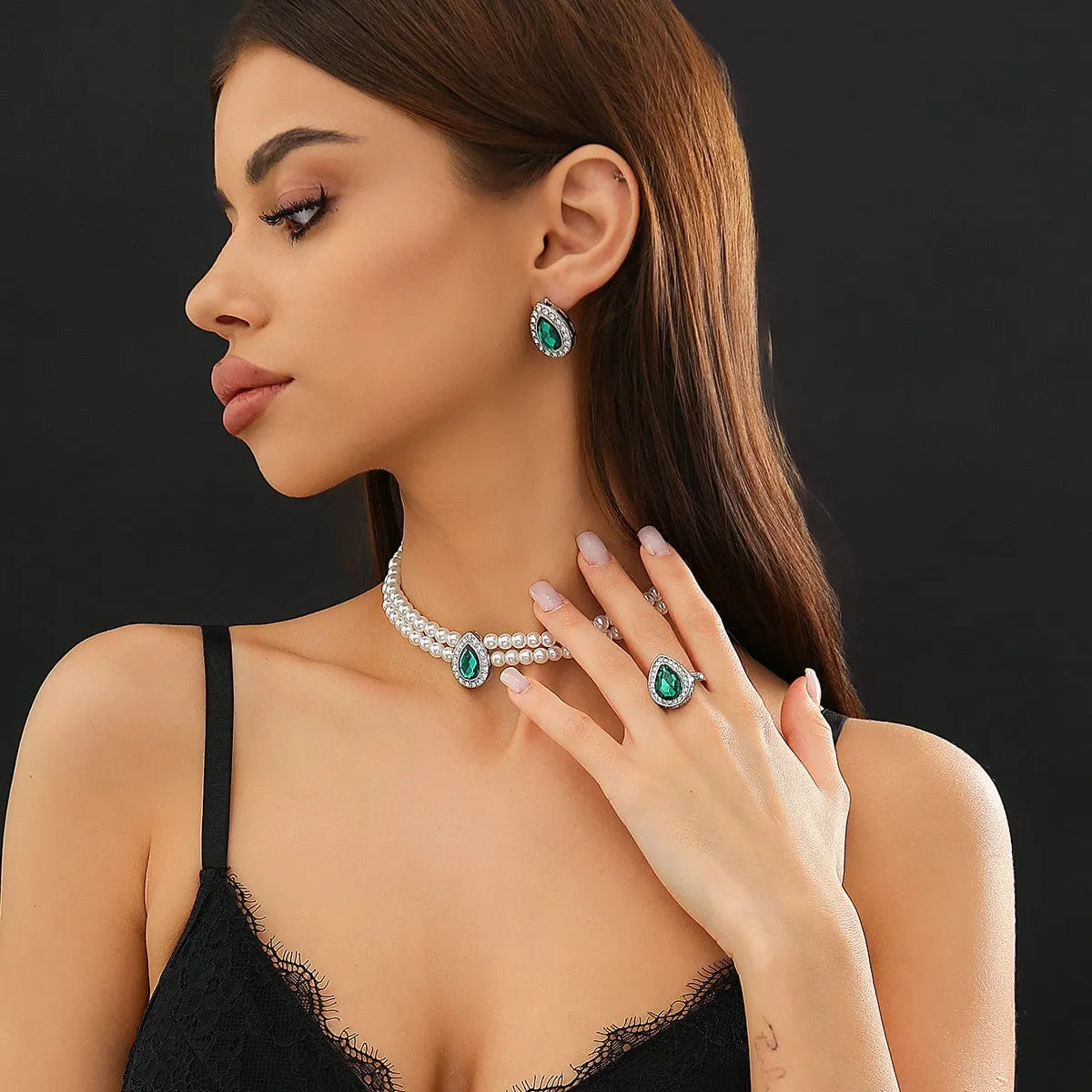 Elegant Emerald Cubic Zirconia Inlaid Pearl Chain Choker Necklace Earrings Ring Set