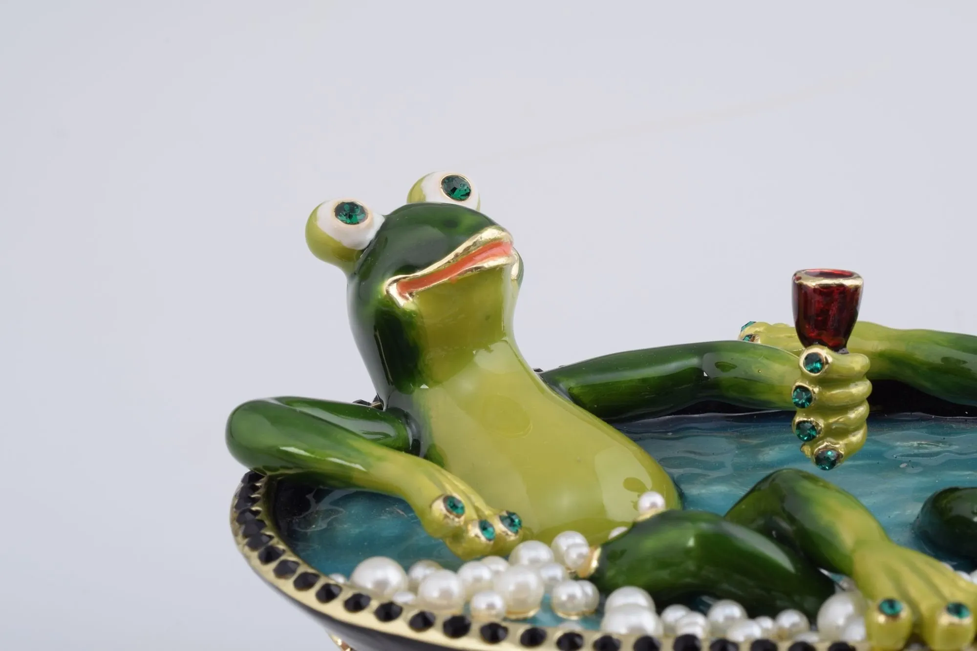 Frogs Bath
