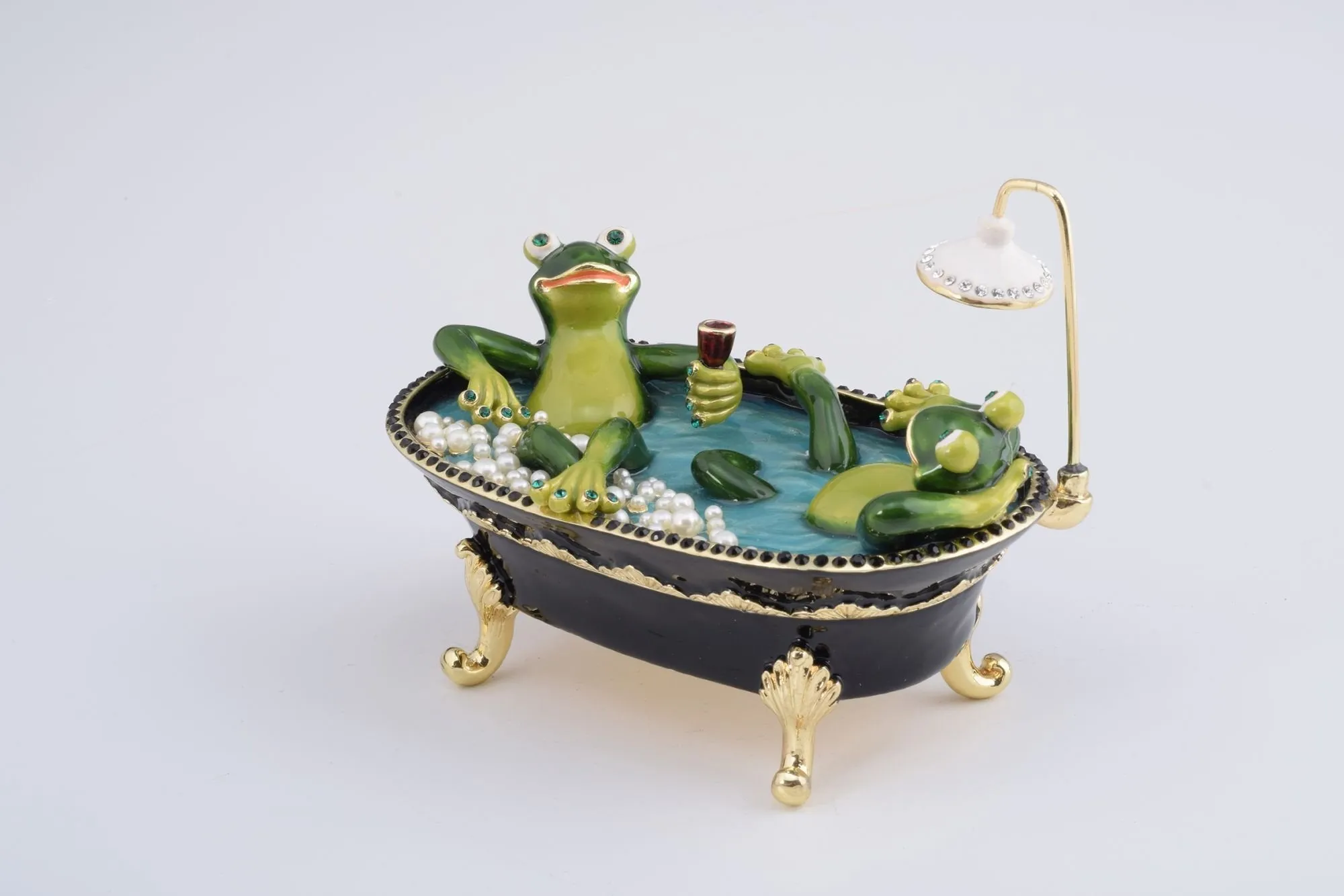 Frogs Bath