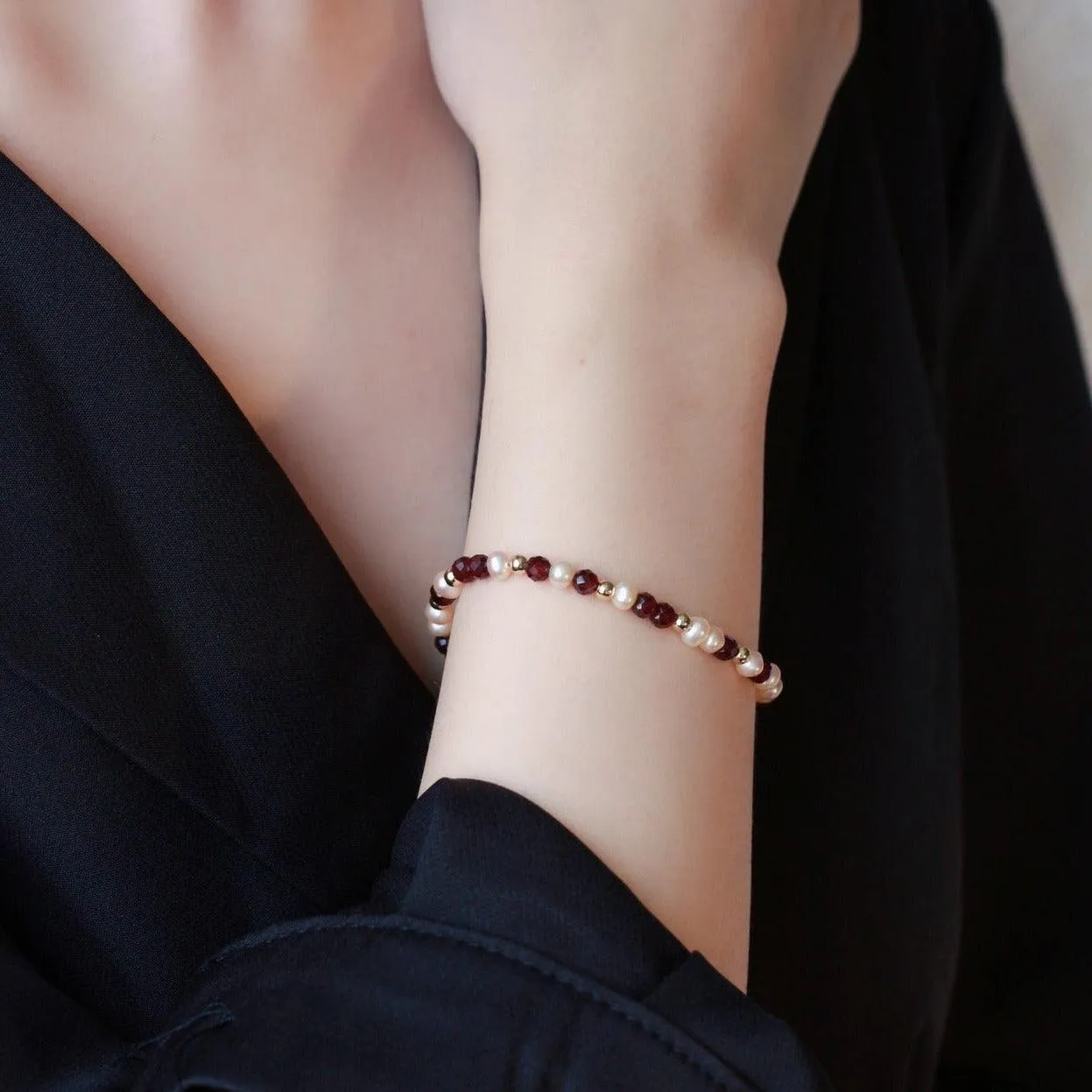 Garnet and Pearl Bracelet (Solid Silver)
