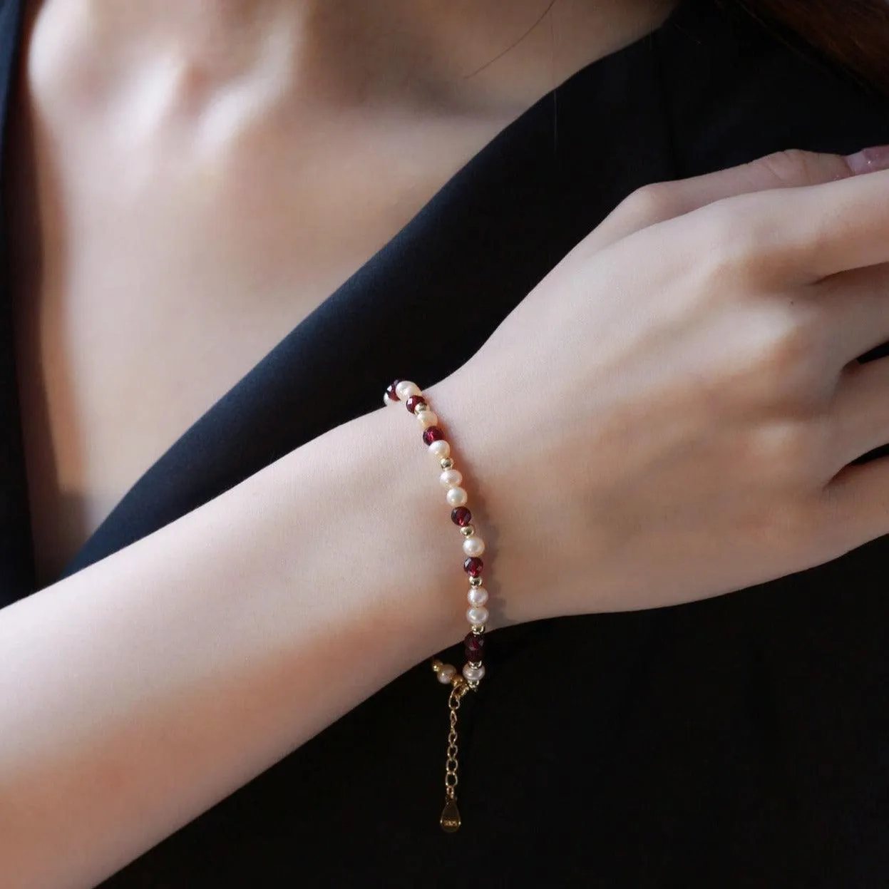 Garnet and Pearl Bracelet (Solid Silver)