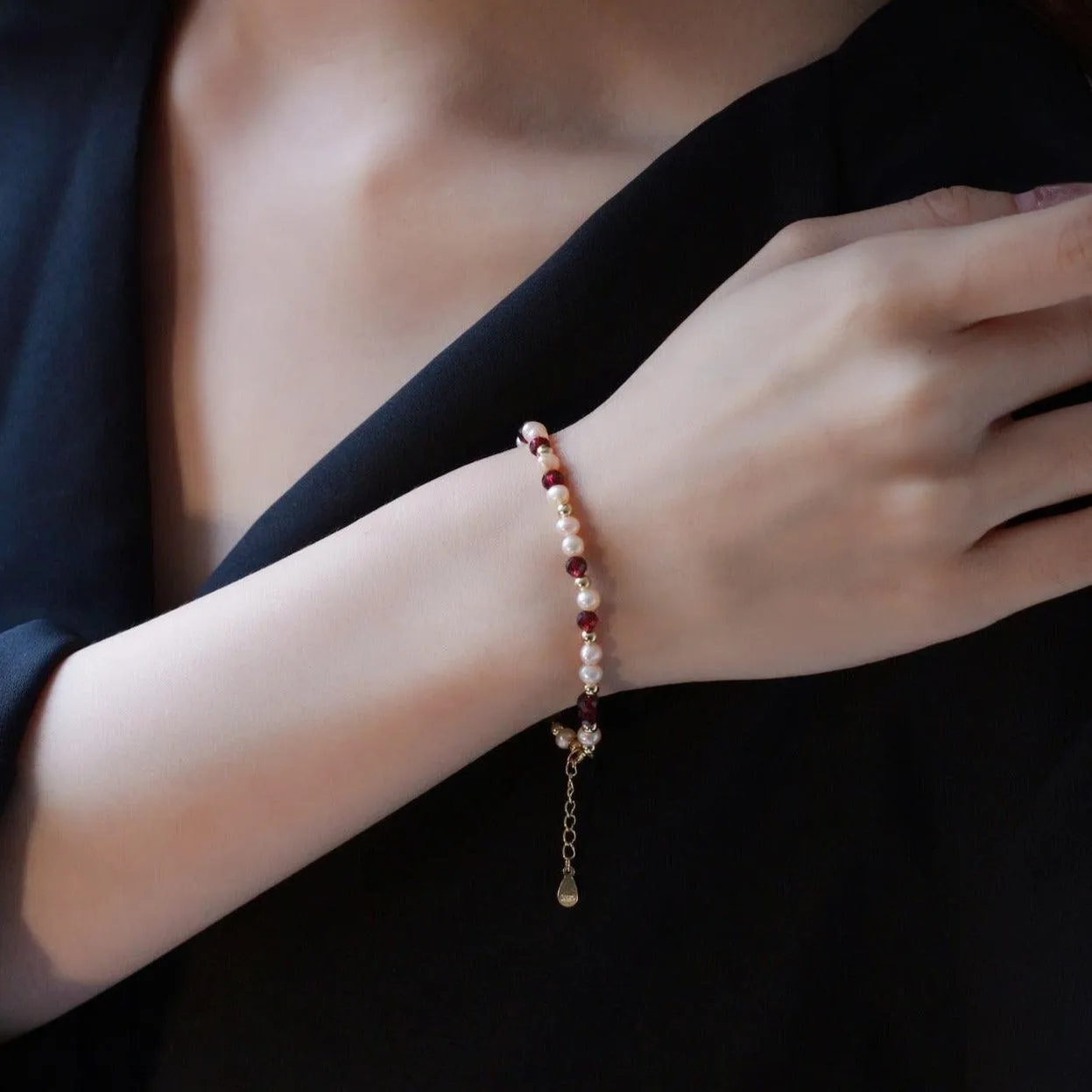 Garnet and Pearl Bracelet (Solid Silver)