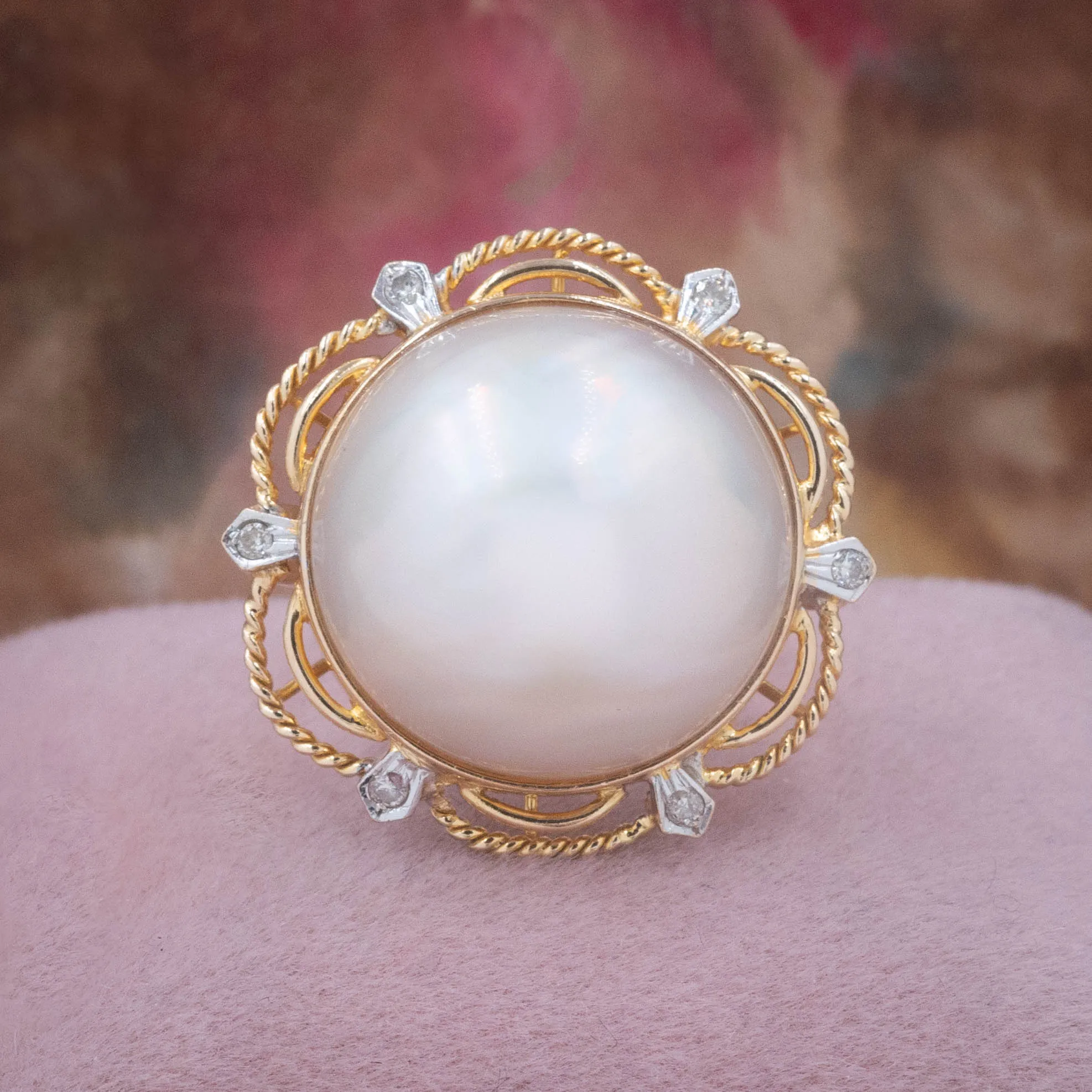 Gem Grade Mabé Pearl Ring c1980