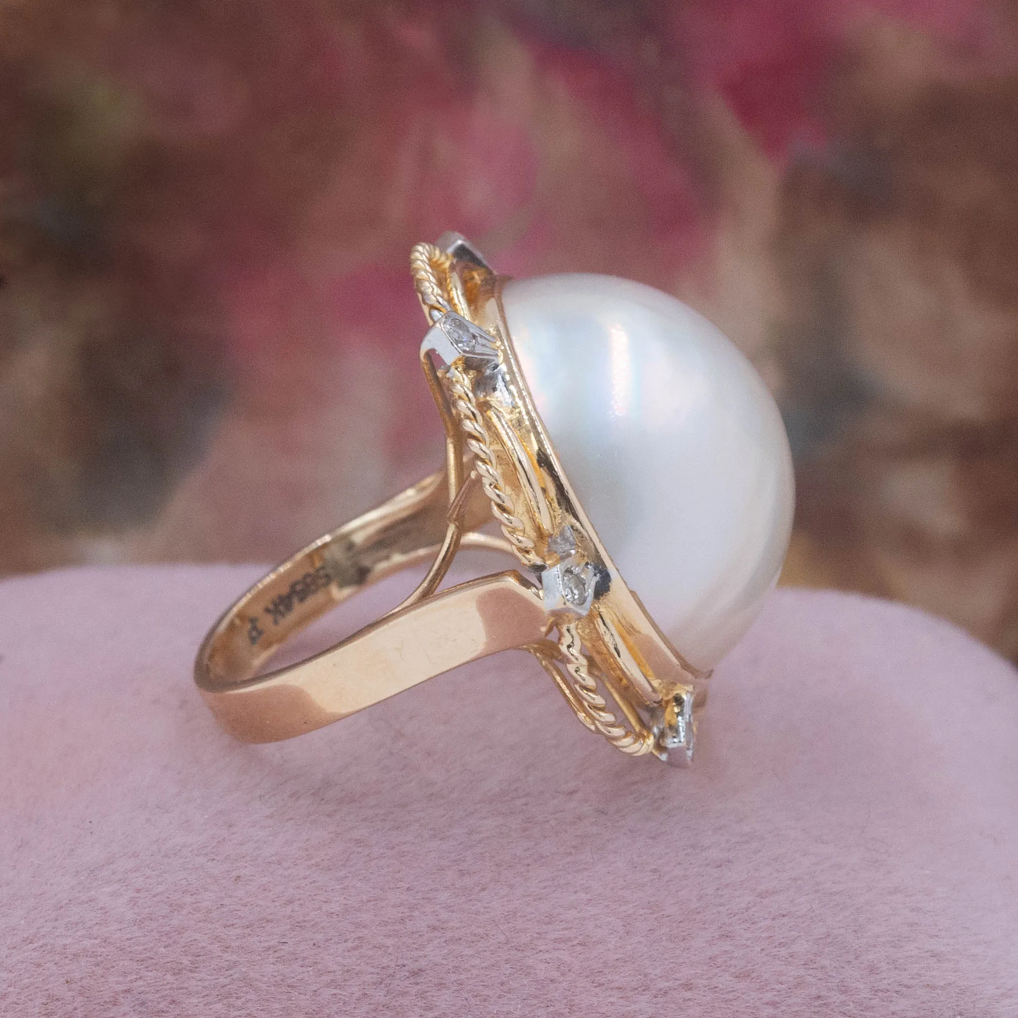 Gem Grade Mabé Pearl Ring c1980