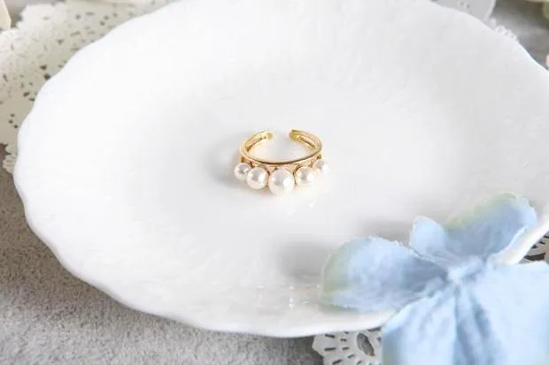 Gemini pearl ring