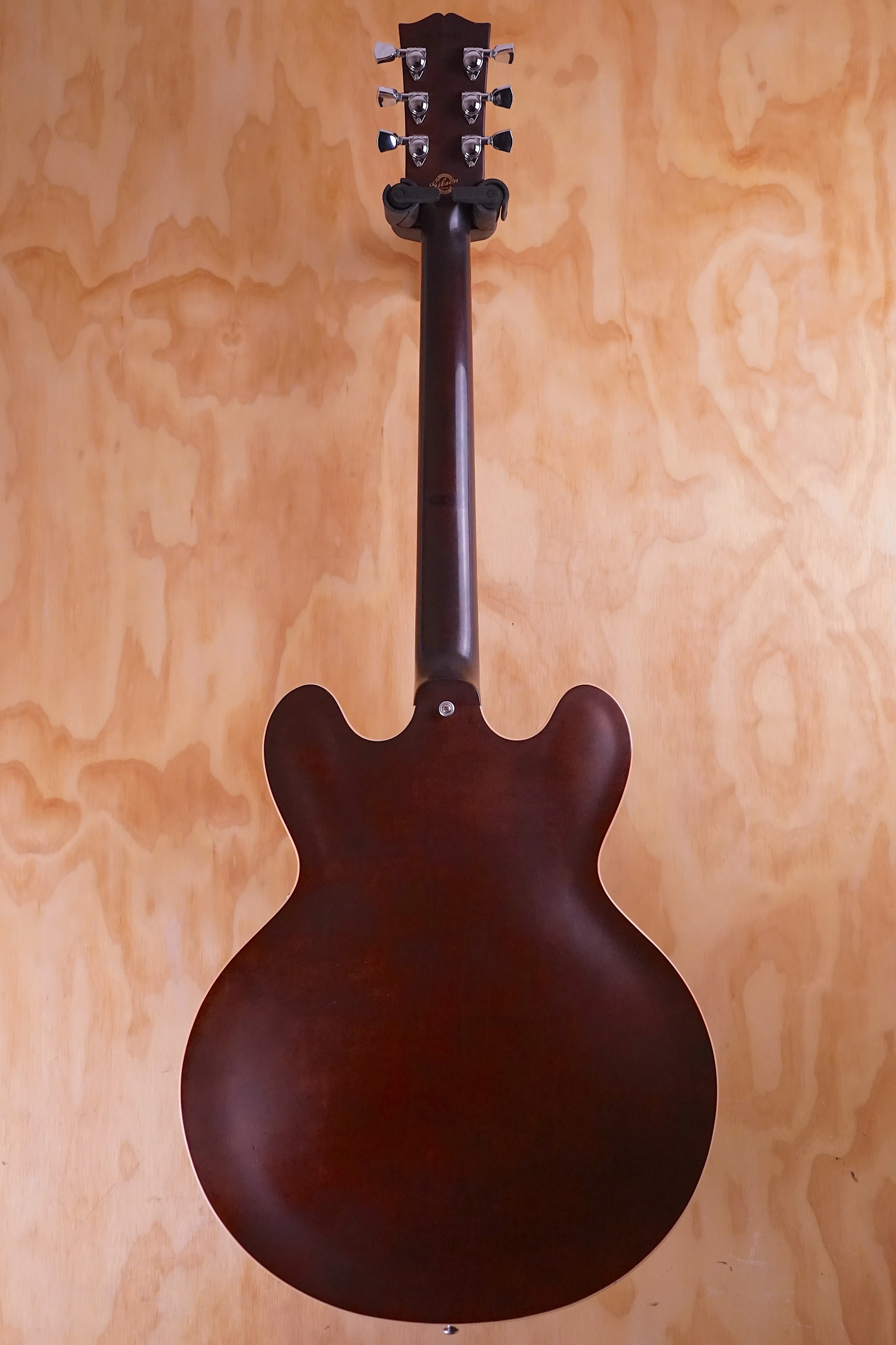 Gibson ES-335 with P90s in Walnut, USED