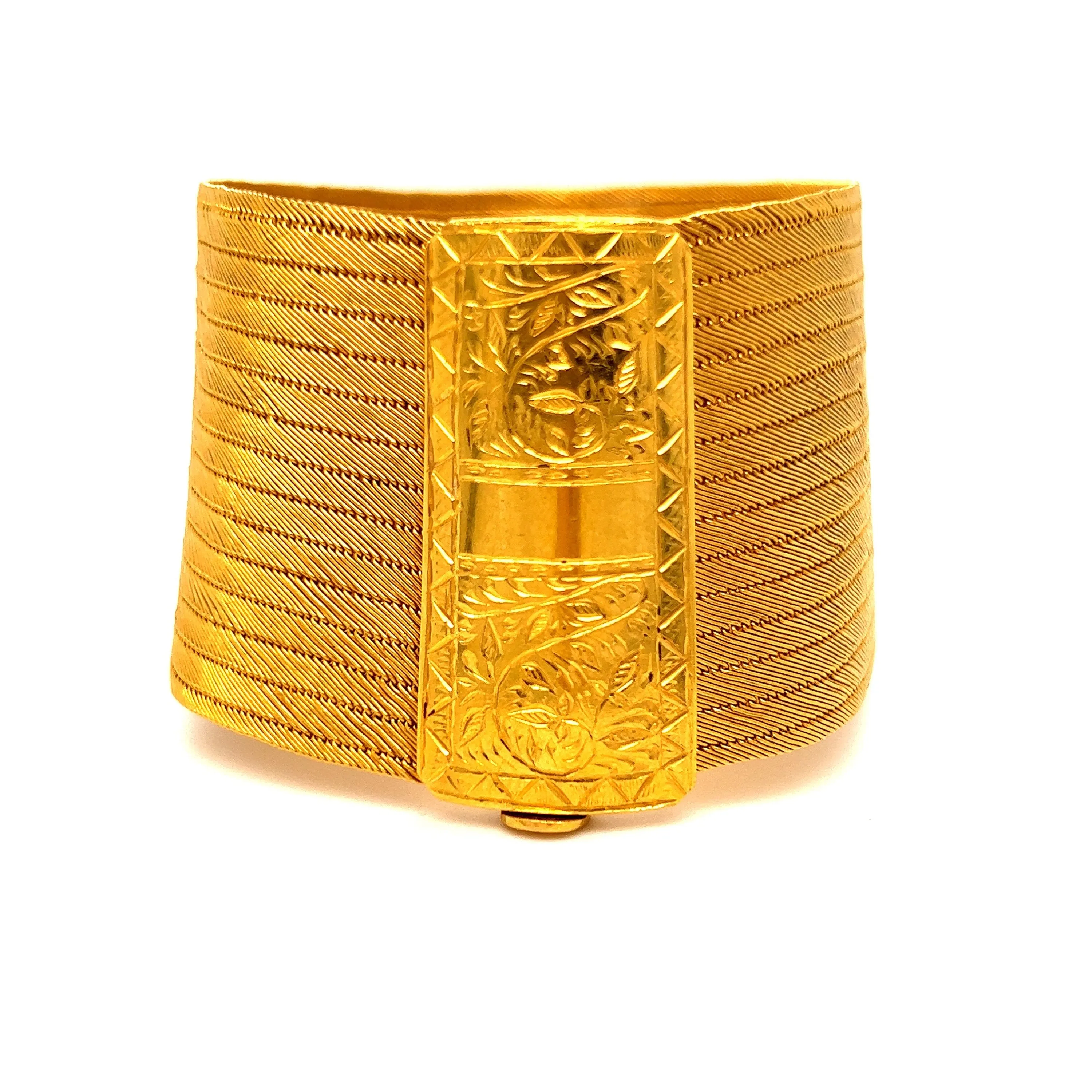 Gorgeous Vintage Pair of 22K Yellow Gold Ribbon Bracelets.
