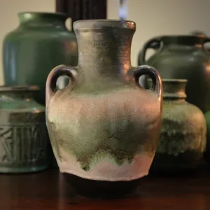 Green & Chocolate Urn
