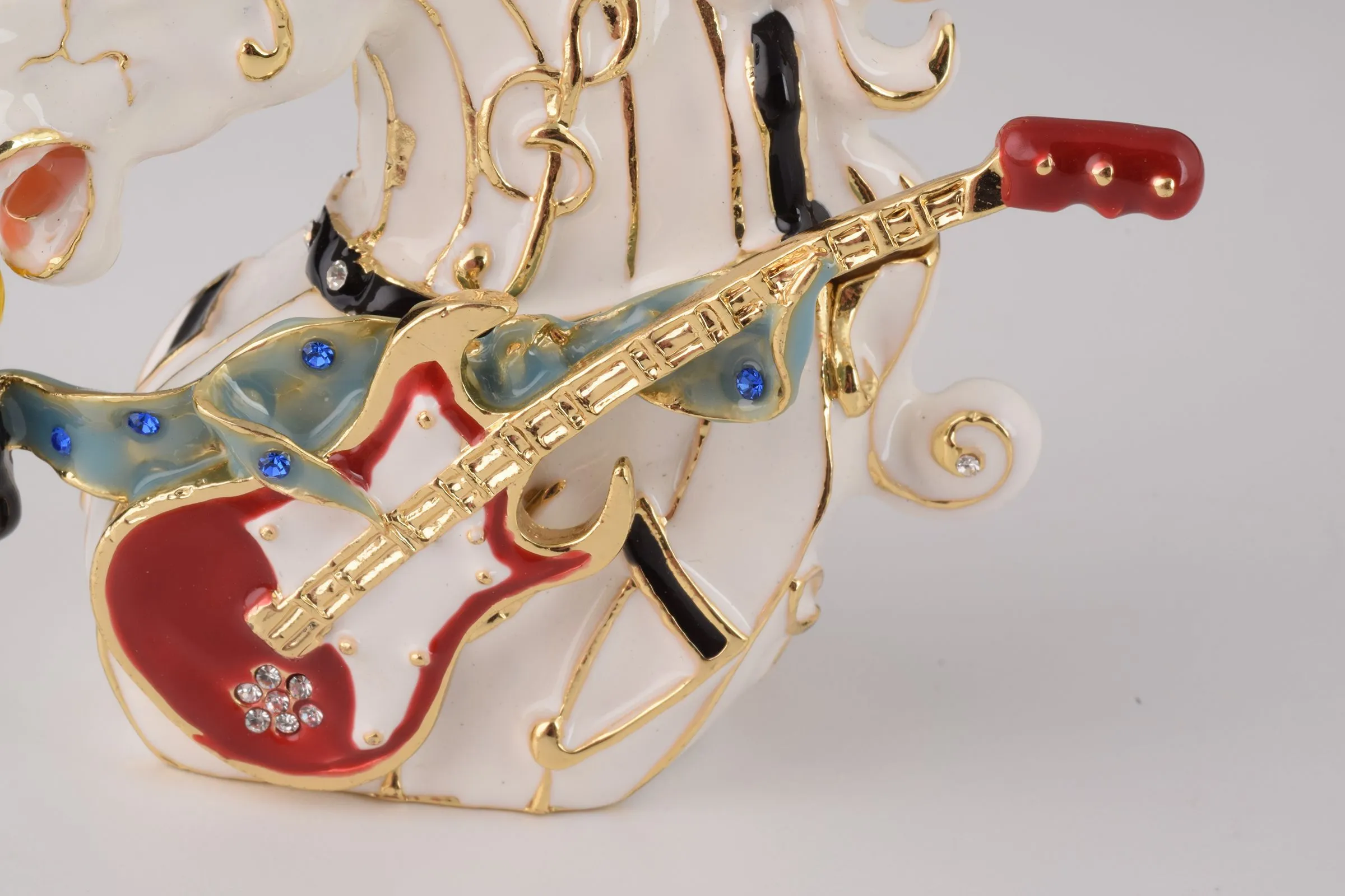 Horse Head with a Guitar