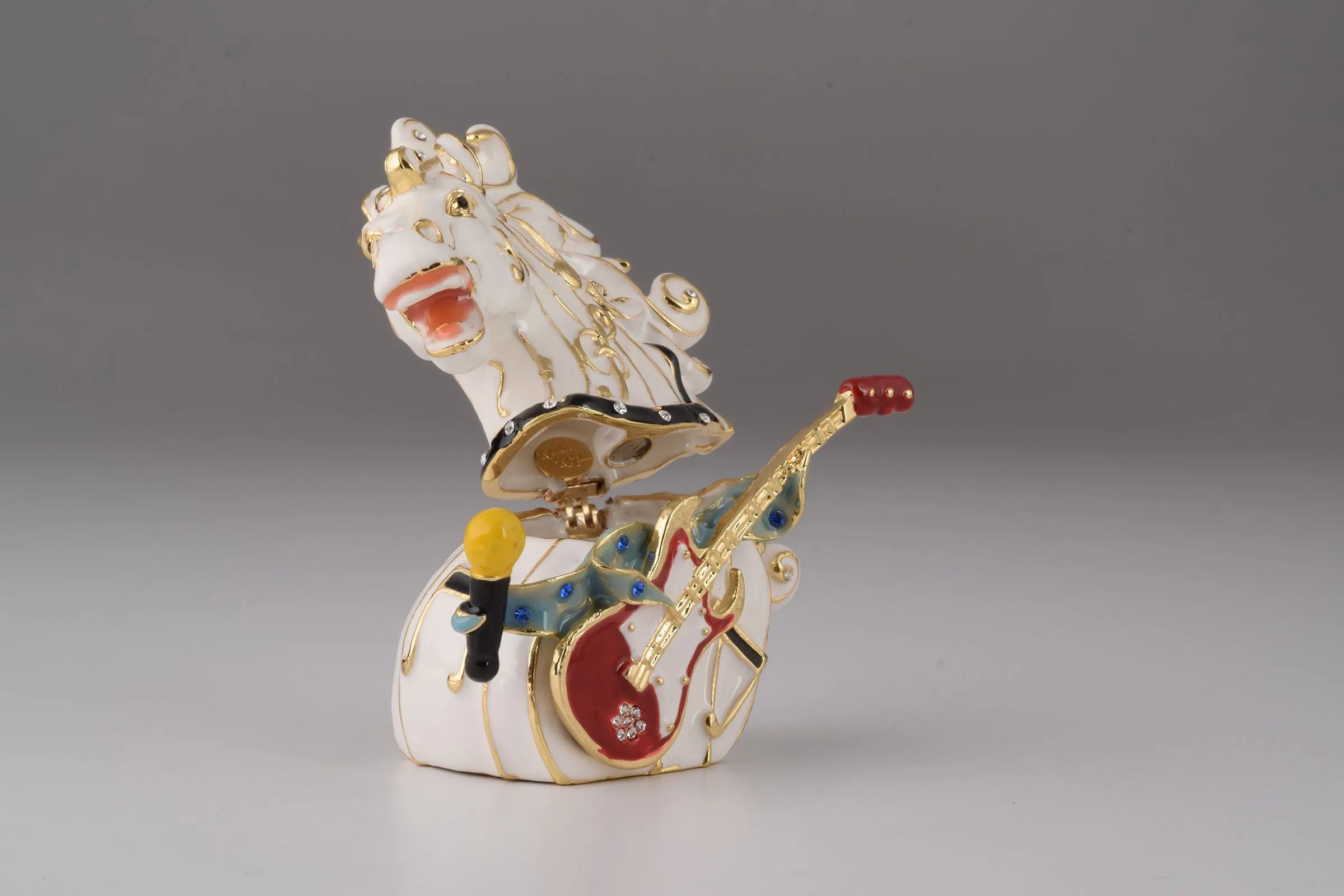 Horse Head with a Guitar