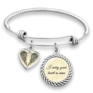 I Carry Your Heart In Mine Charm Bracelet