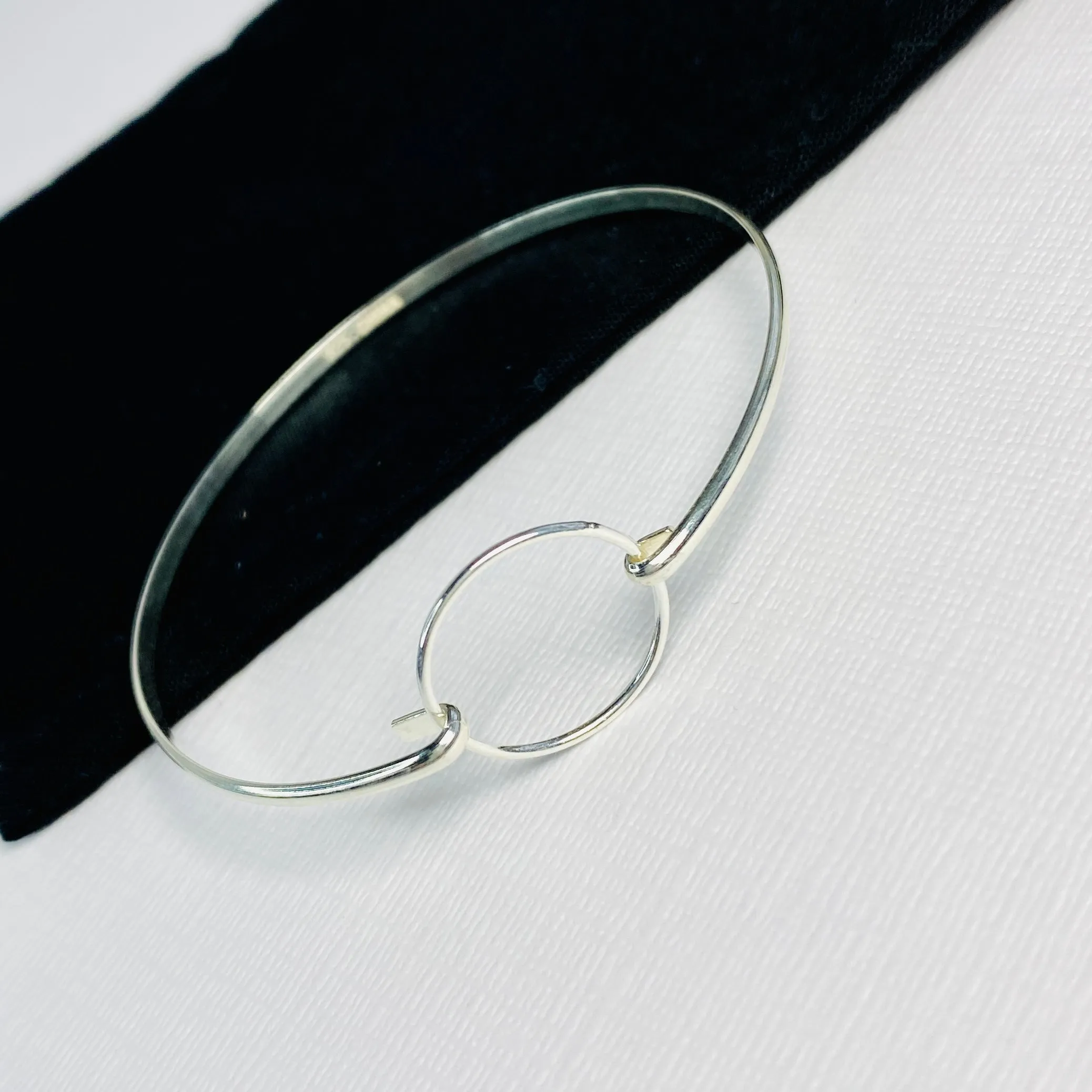 KARMA | Silver Circle Bangle