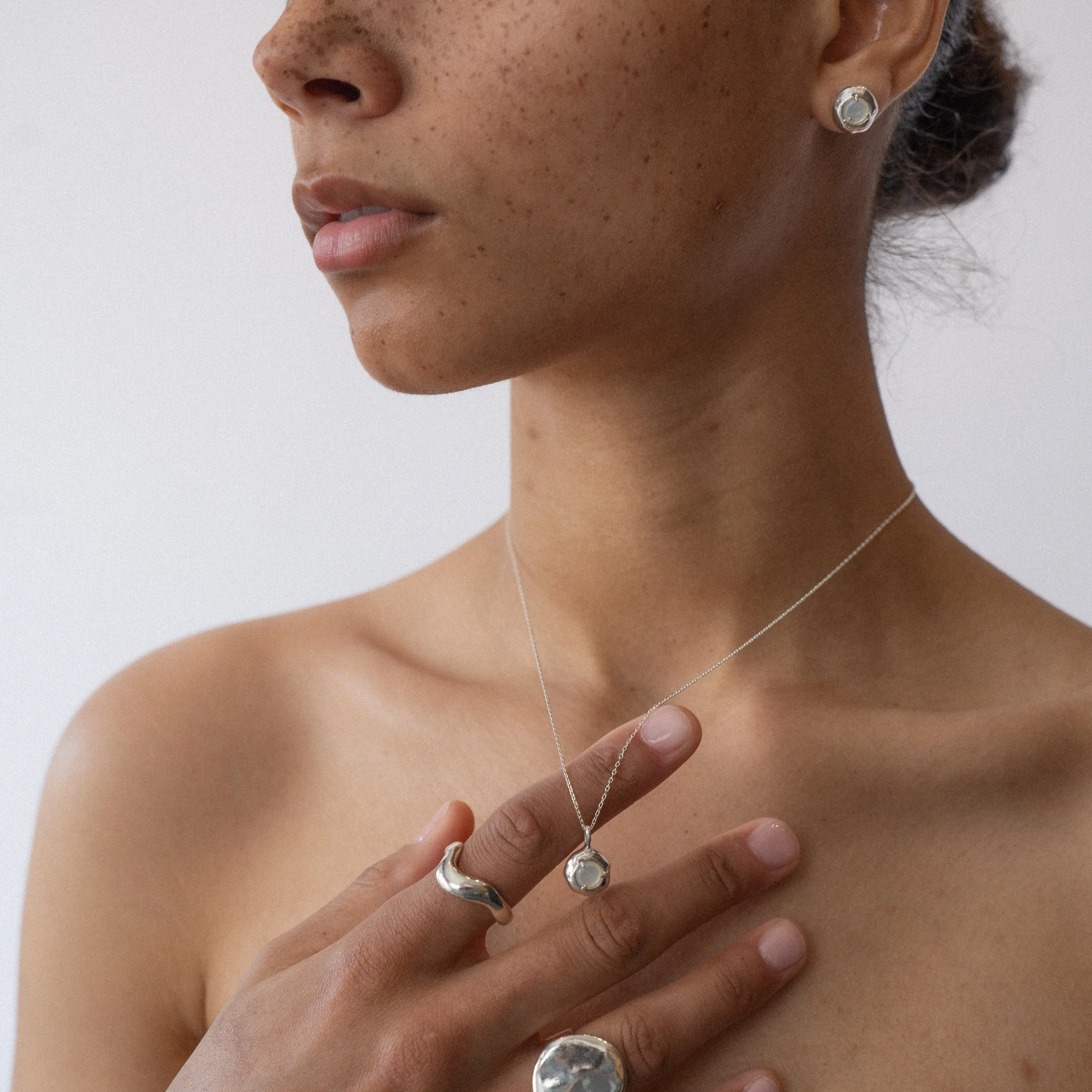 Keeper Necklace | Silver   Mother of Pearl