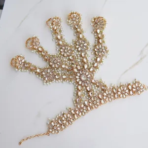 Kundan Panja Pearl Latkan Bracelet
