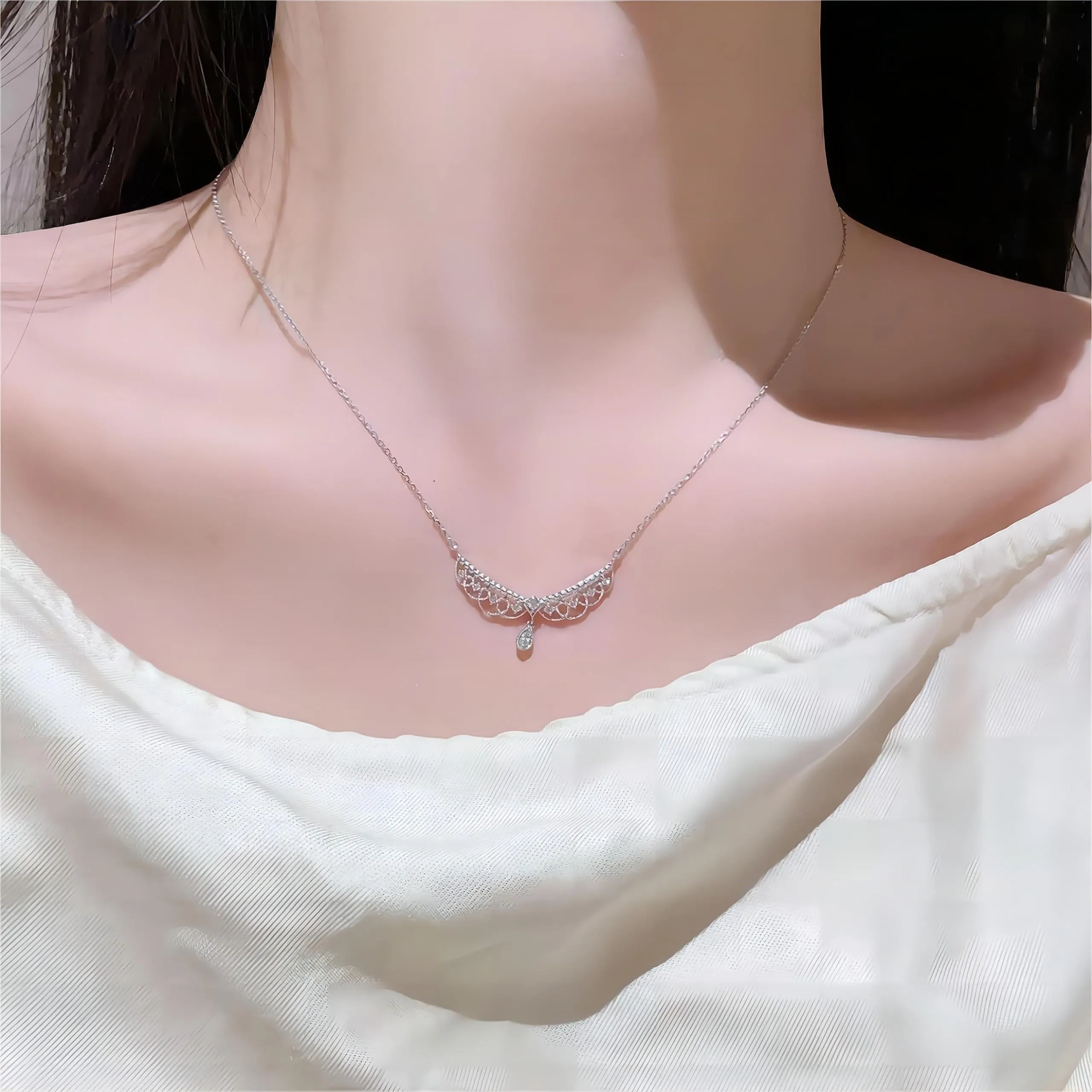 Lace Hollowed-out Pattern Cubic Zirconia Inlaid Chain Necklace