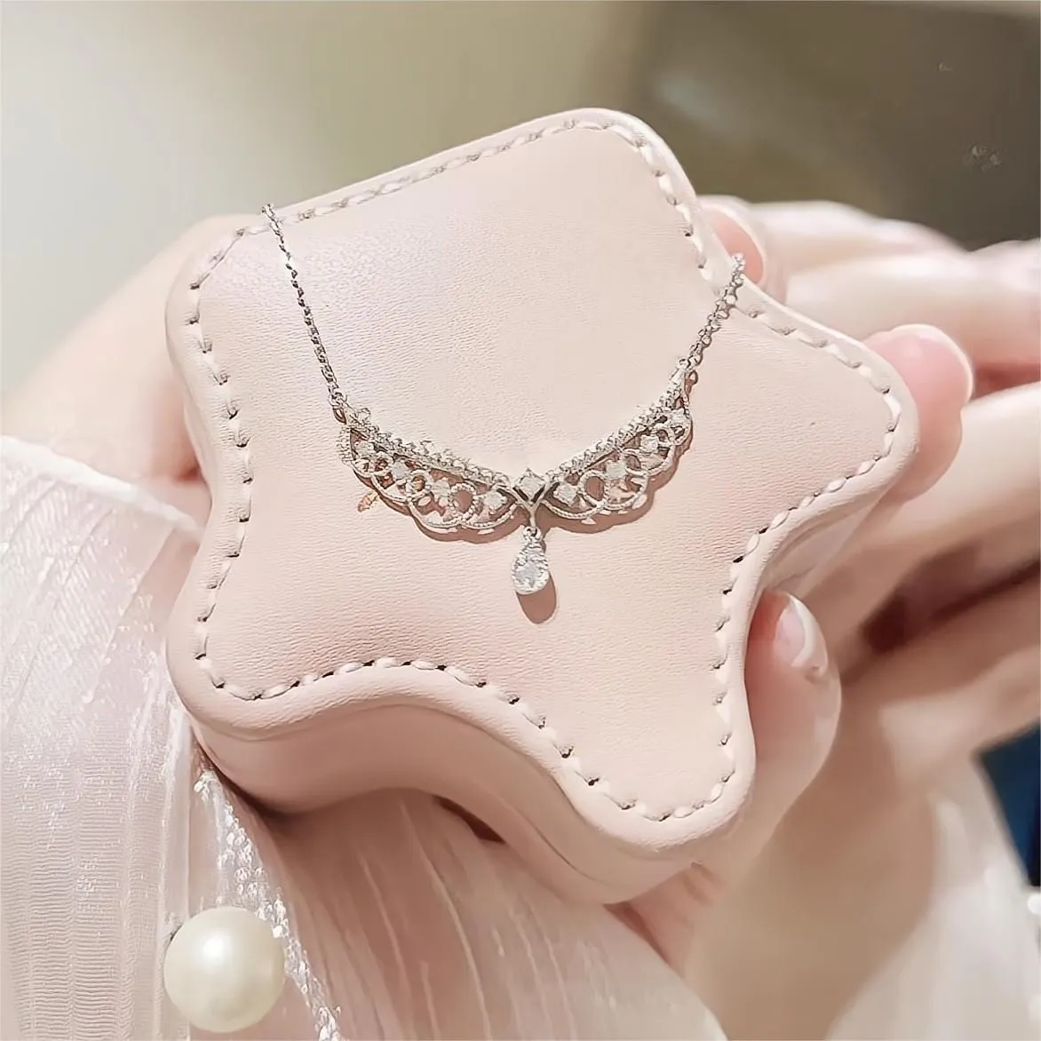 Lace Hollowed-out Pattern Cubic Zirconia Inlaid Chain Necklace