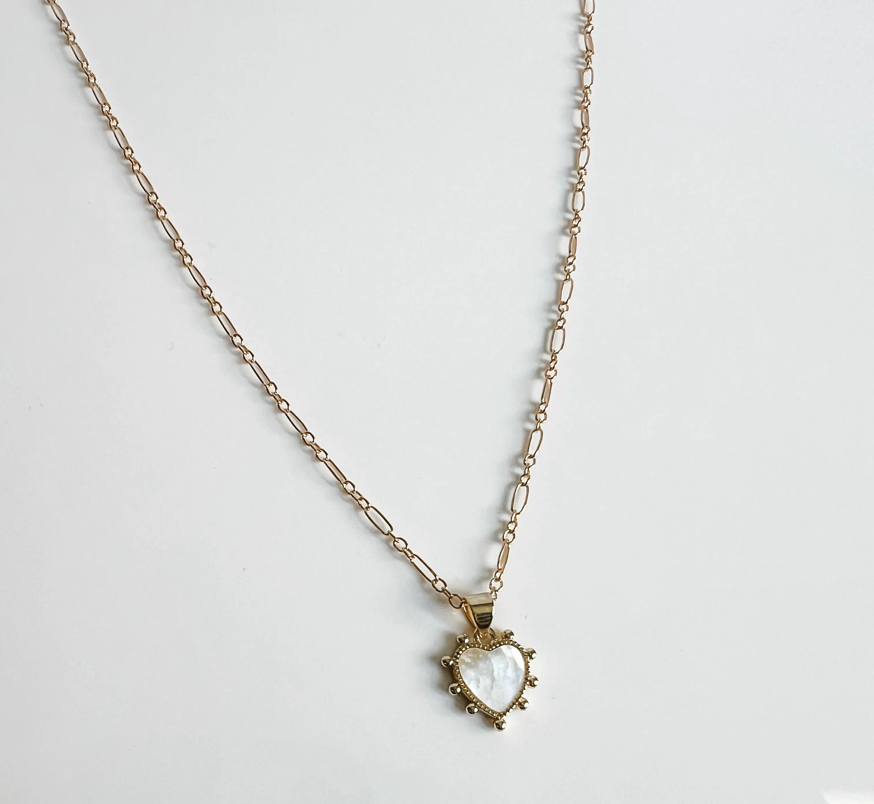 Mica mother of pearl heart necklace