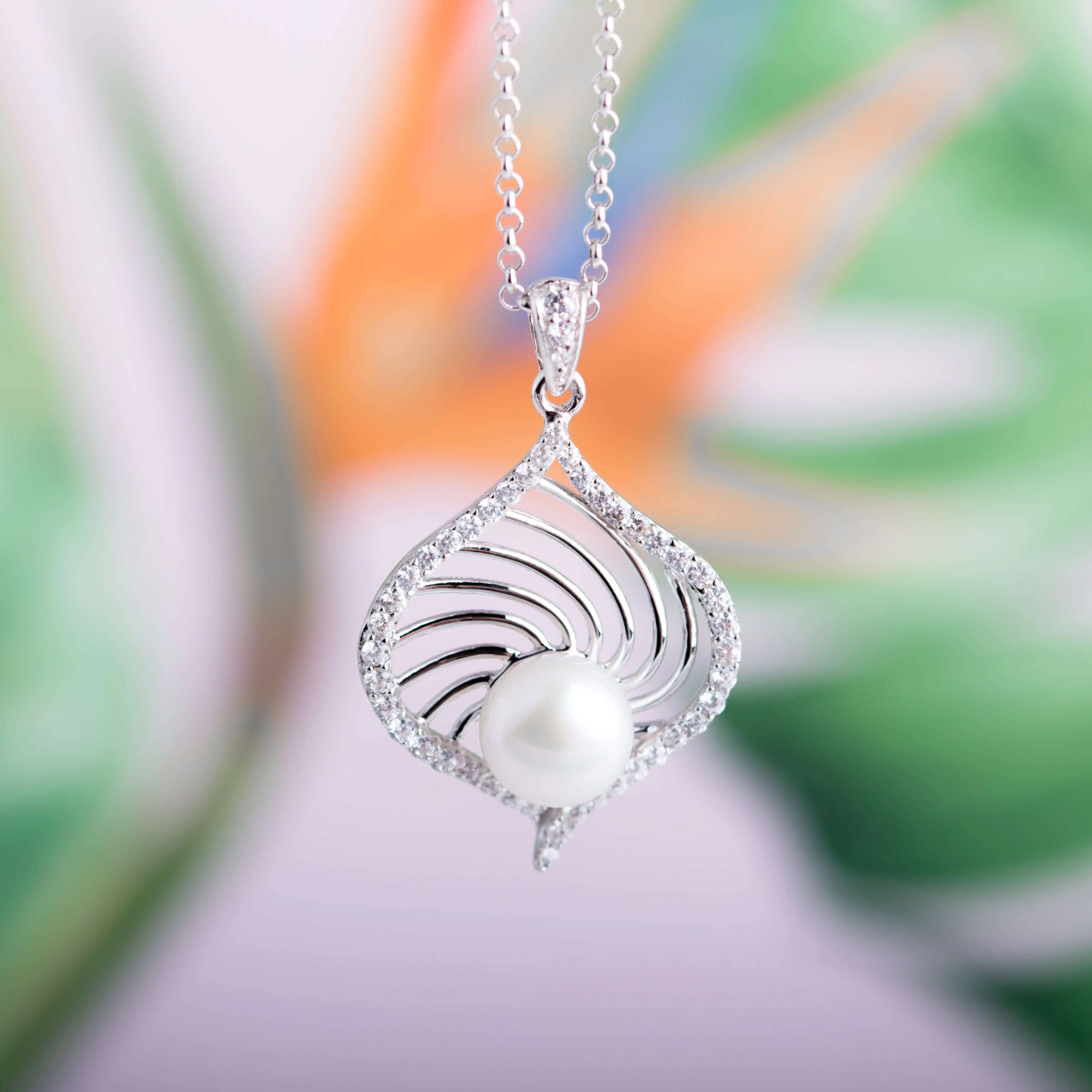 Molah Silver Freshwater Pearl and Cubic Zirconia Swirl Leaf Pendant Necklace