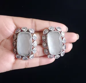 Monalisa Stone Earring With Oxidised Plating White