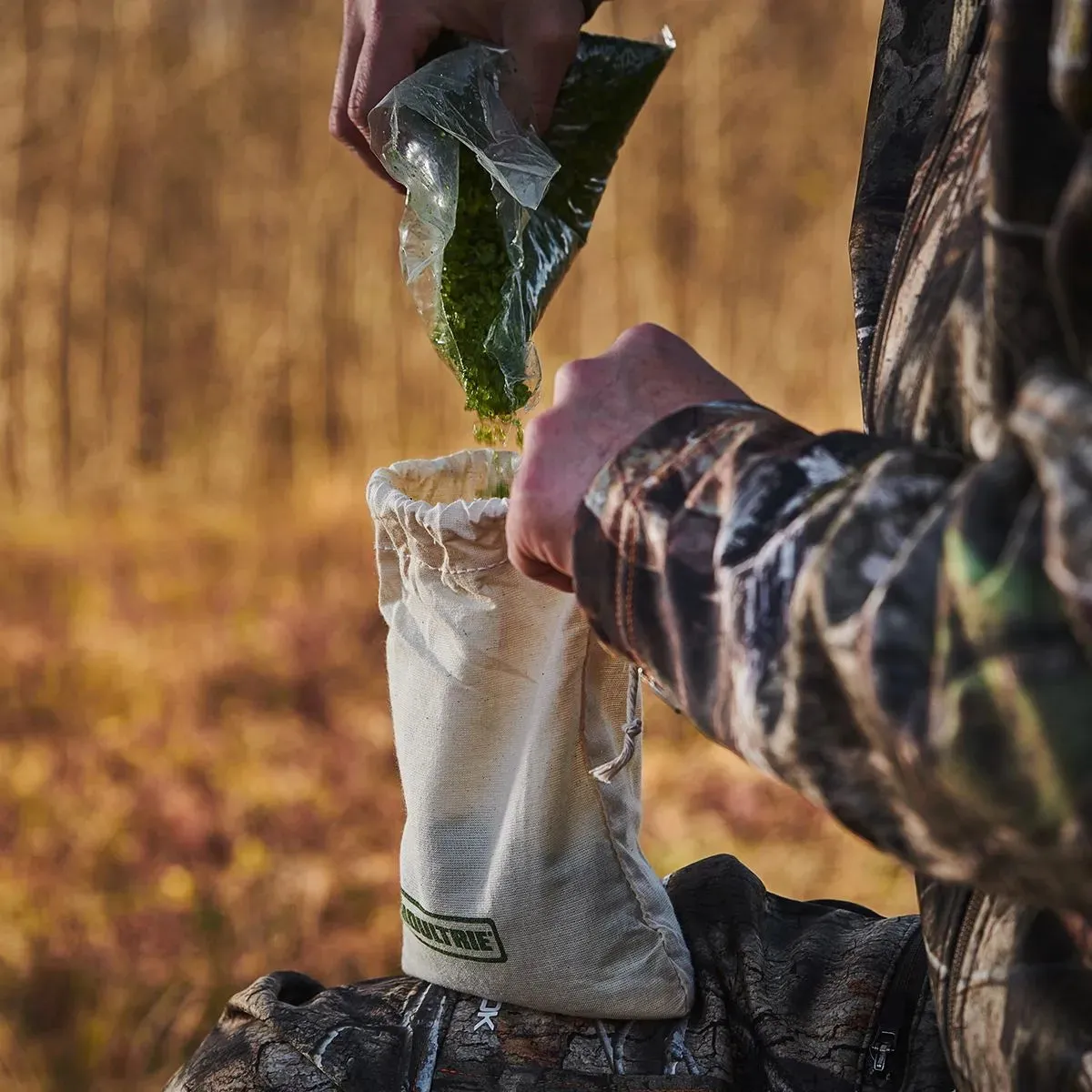 Moultrie Deer Magnet® Drip Bag Attractant