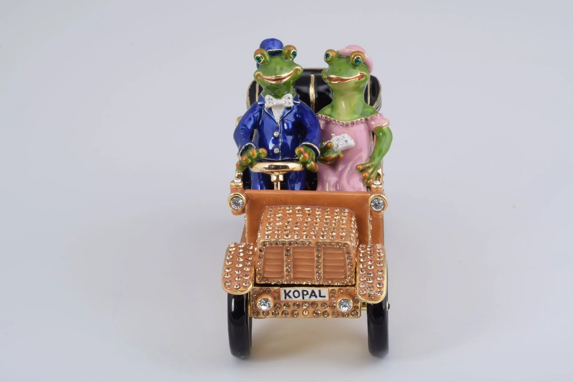 Mr. & Mrs. Frog Car