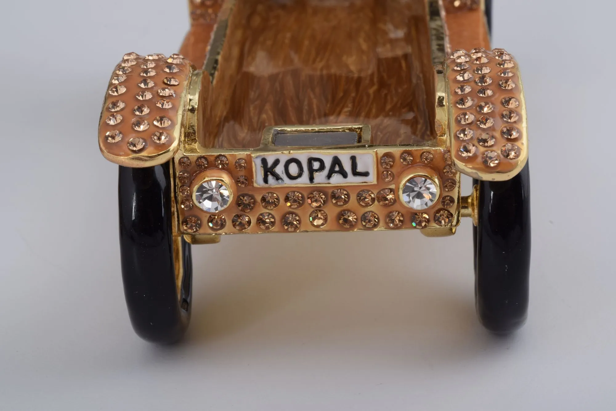 Mr. & Mrs. Frog Car