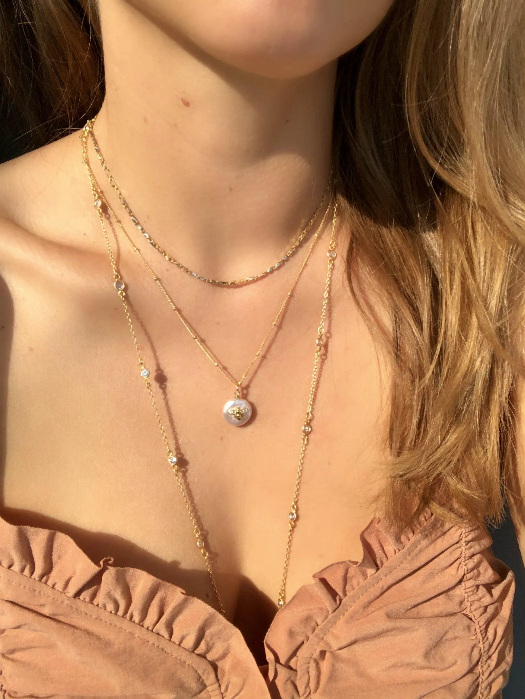 Pearl & Bee Necklace
