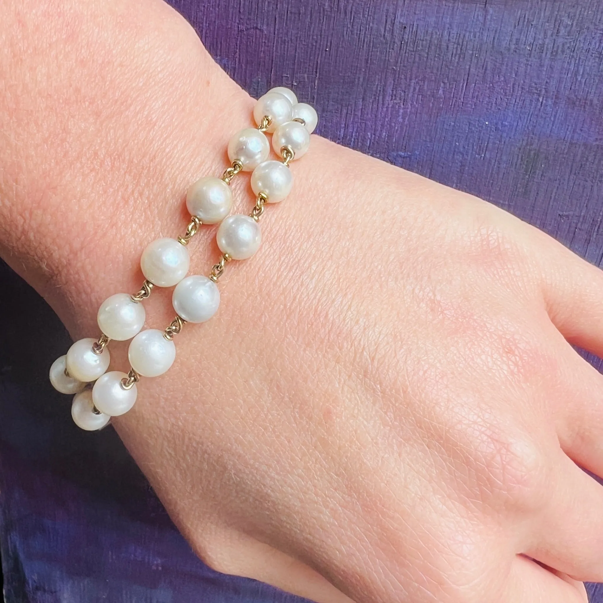 Pretty Pearls on Gold Wire Linked Bracelet