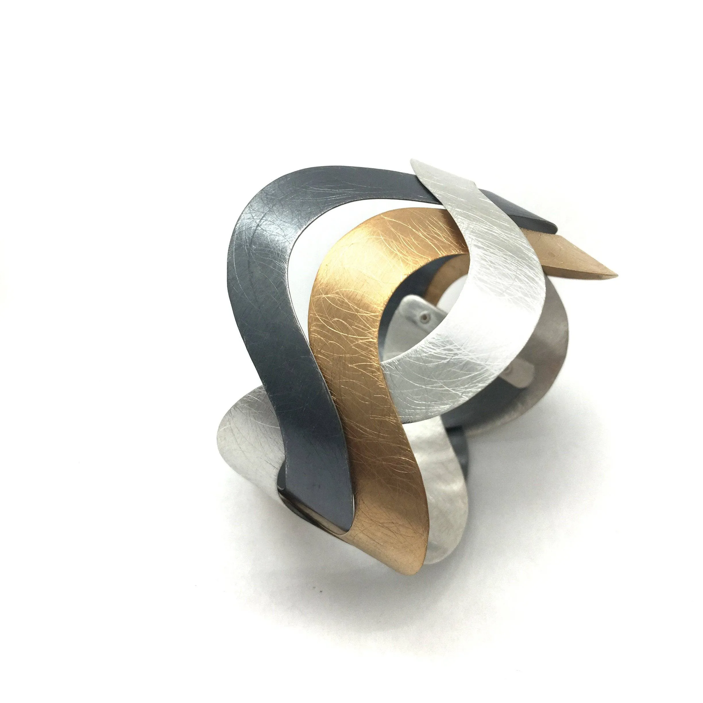 Semi-Twisted Wave Bracelet - Gold/Silver/Oxi