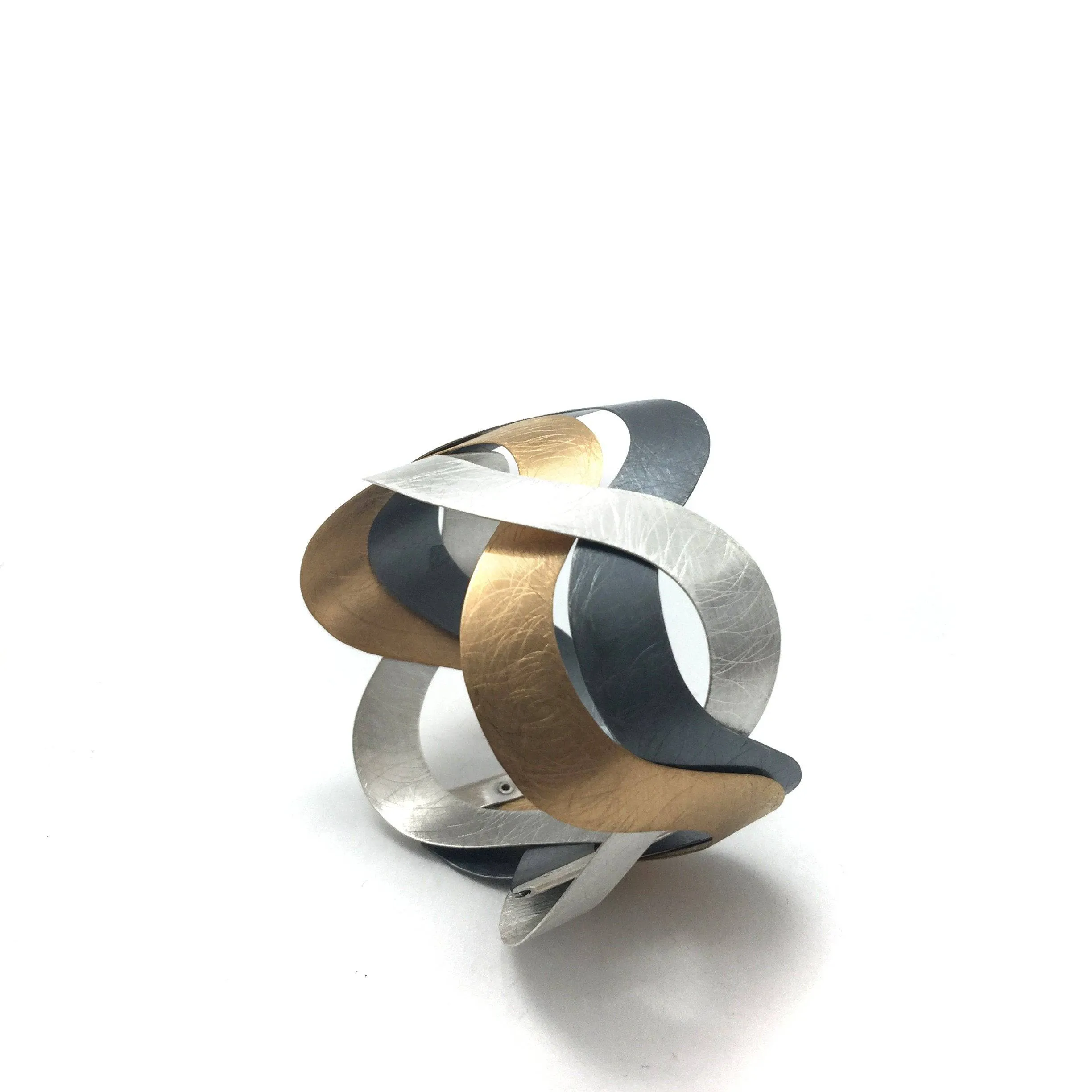 Semi-Twisted Wave Bracelet - Gold/Silver/Oxi
