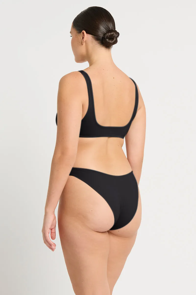 Siara Brief
