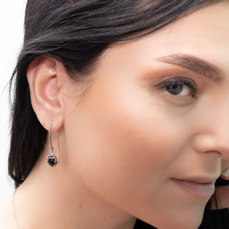 Silver Round  Drop Earrings Inlaid with Onyx