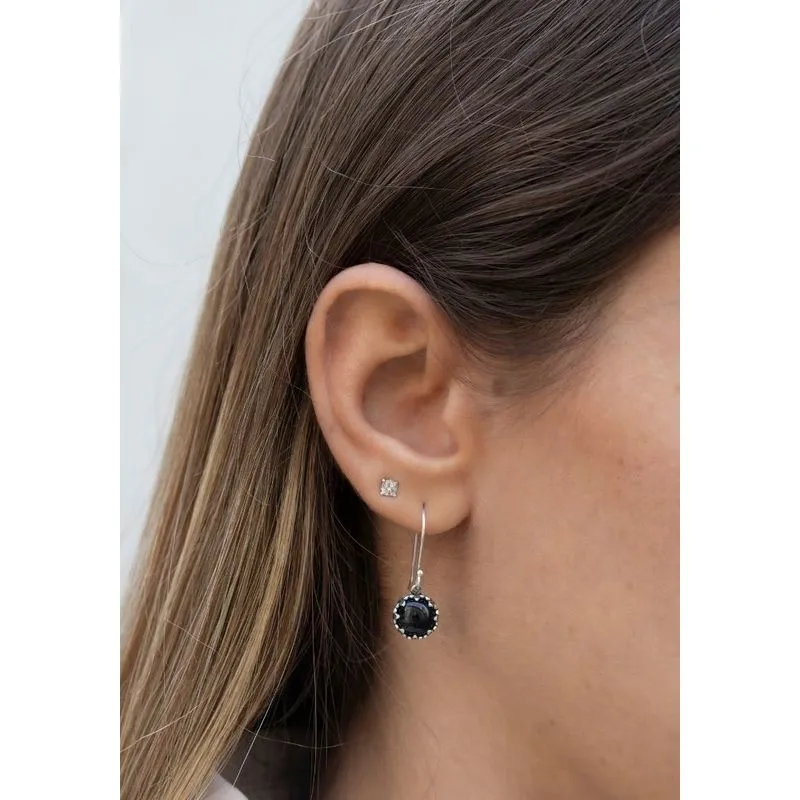 Silver Round  Drop Earrings Inlaid with Onyx