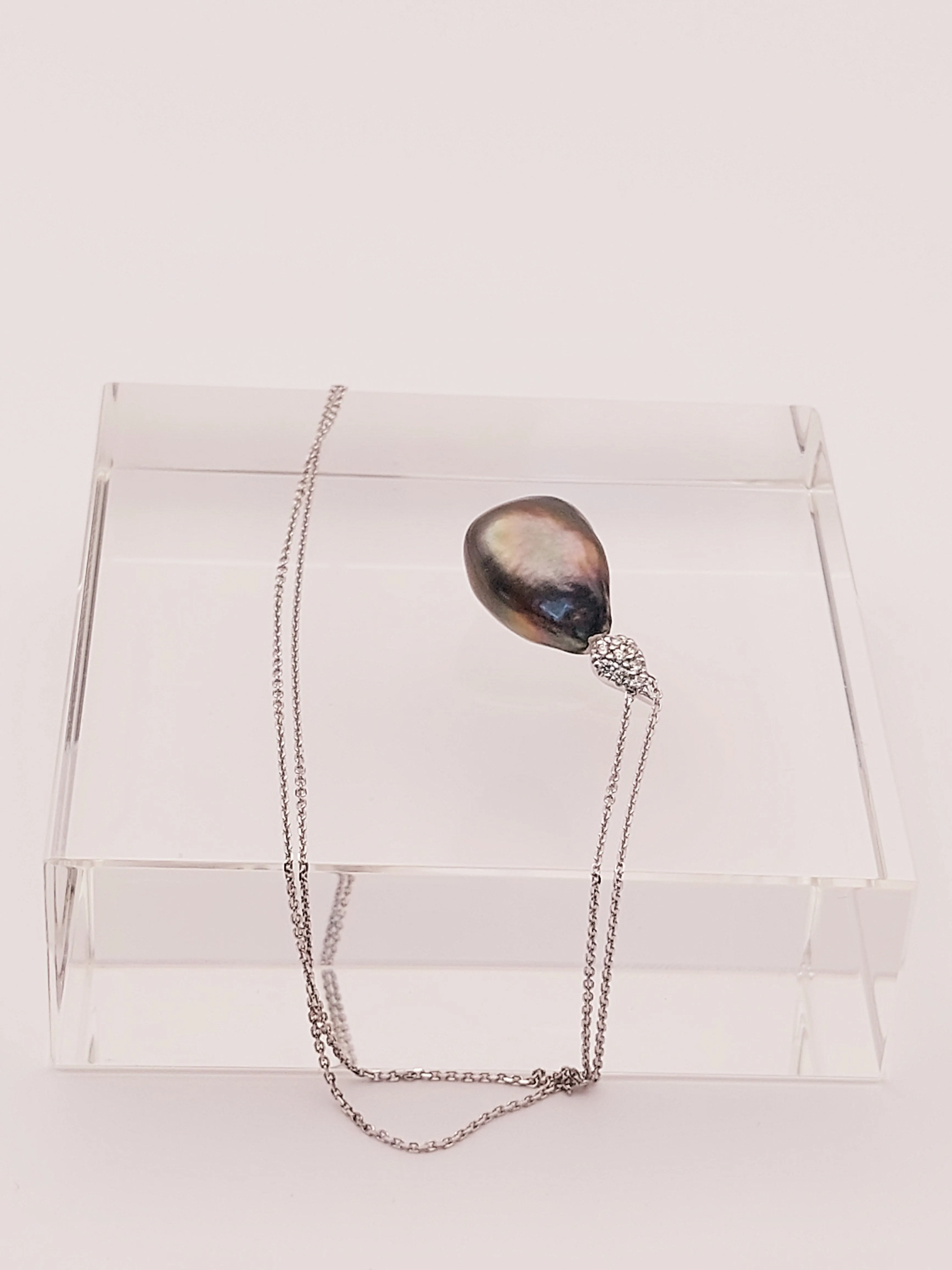 Tahitian Baroque Pendant