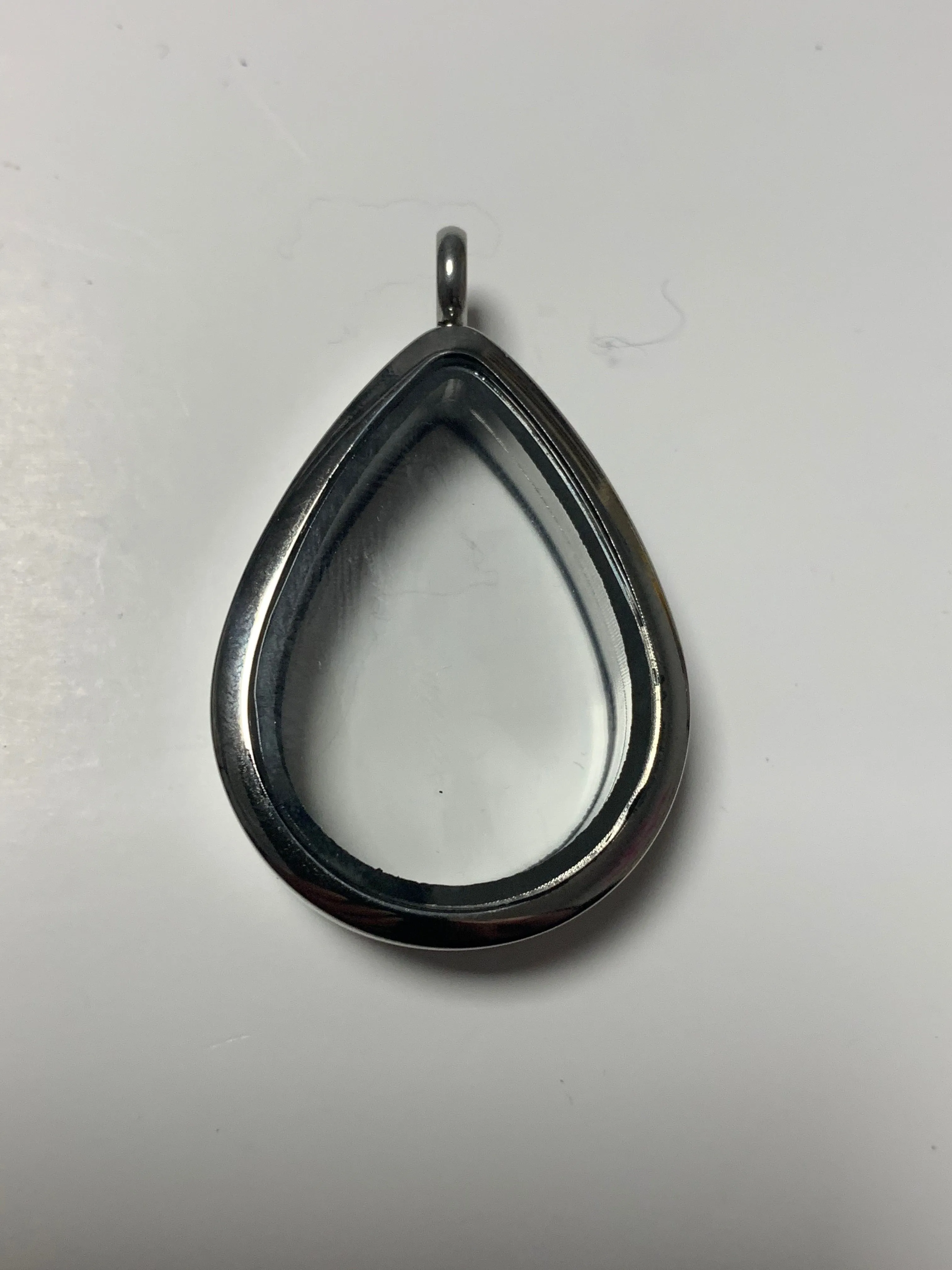 Teardrop PEARL/GEM Locket