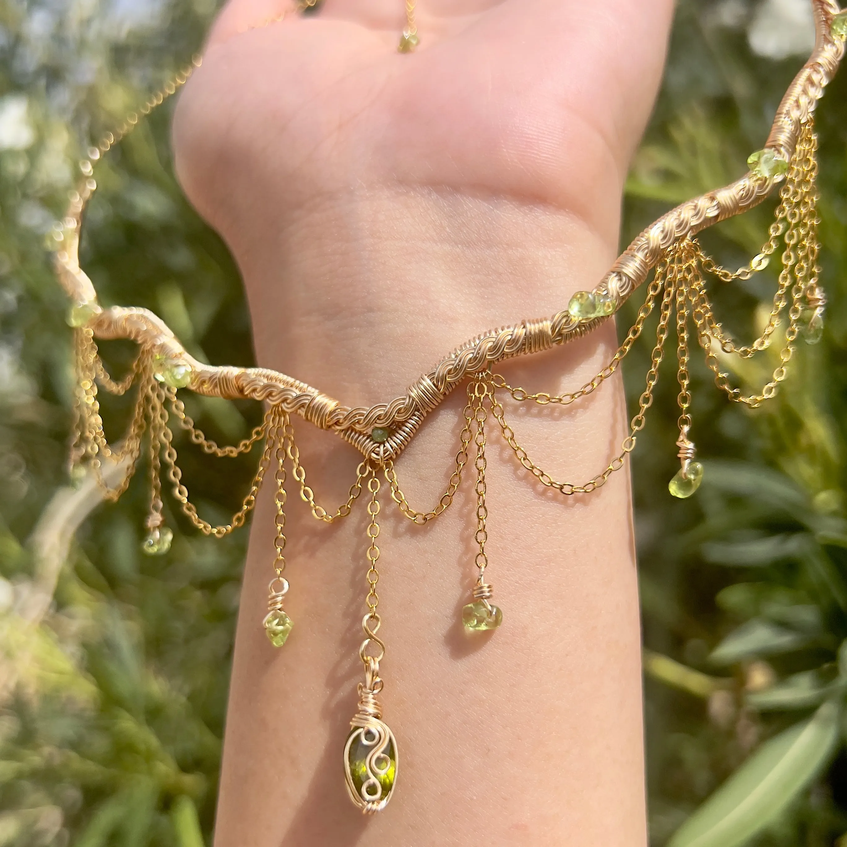 The Eternal Astraea in Peridot 14K Yellow Gold ✵