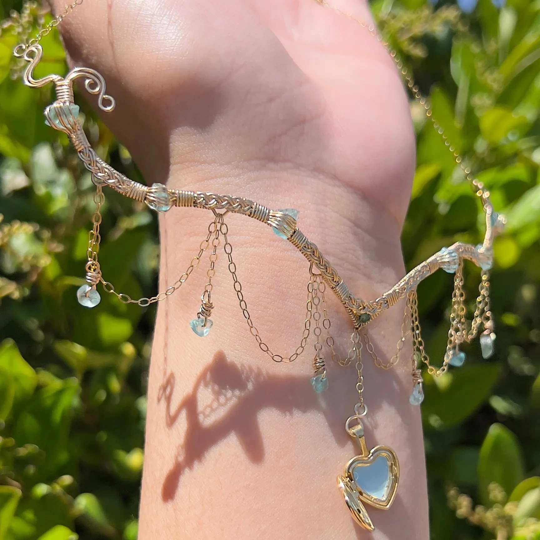 The Eternal Astraea Lovers Locket in Blue Apatite 14K Yellow Gold ✵