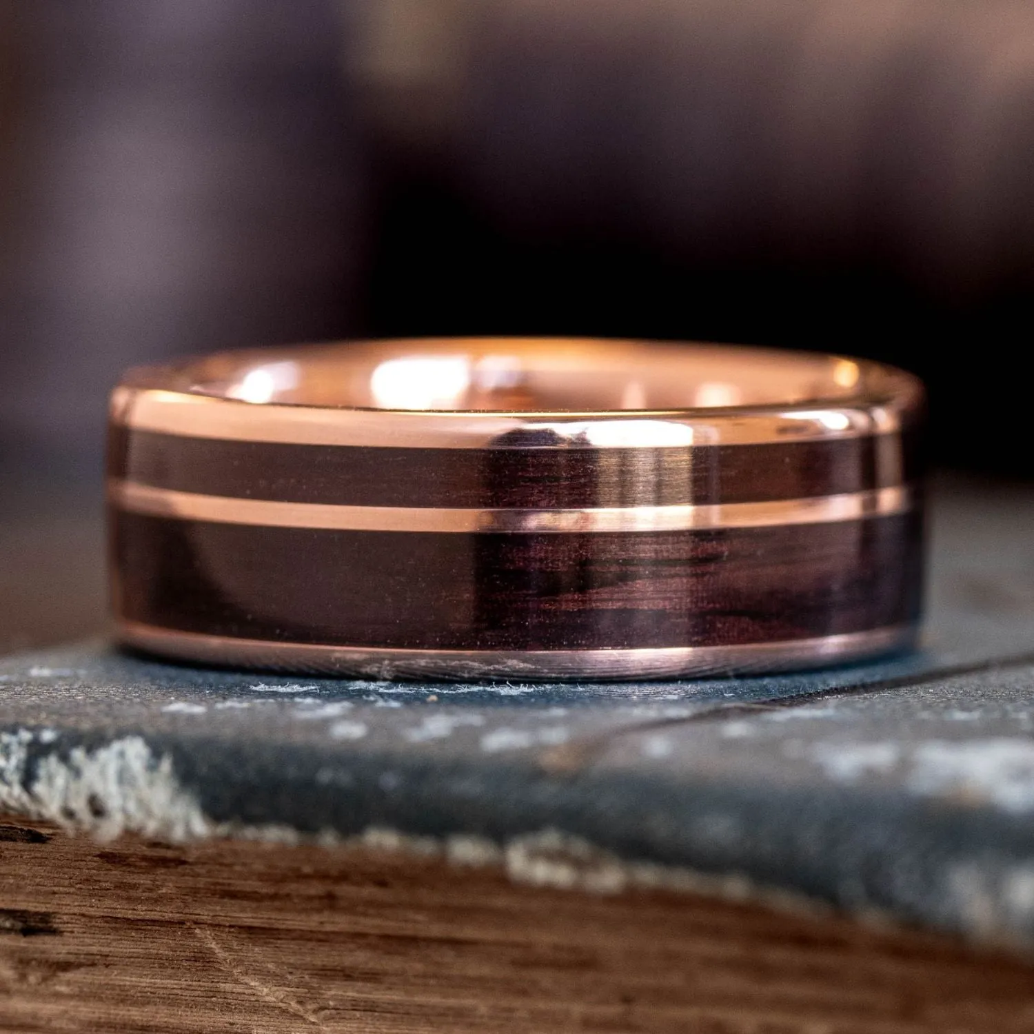 The Rosewood | Men's Gold Wedding Band with Rosewood